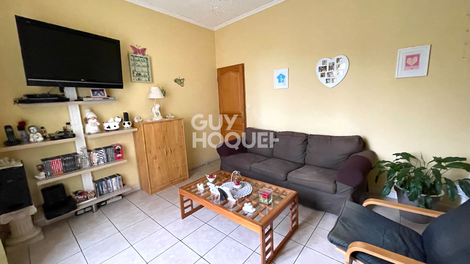 Charmant T4 de plus de 100m² avec une belle hauteur sous plafond avec stockage et garage