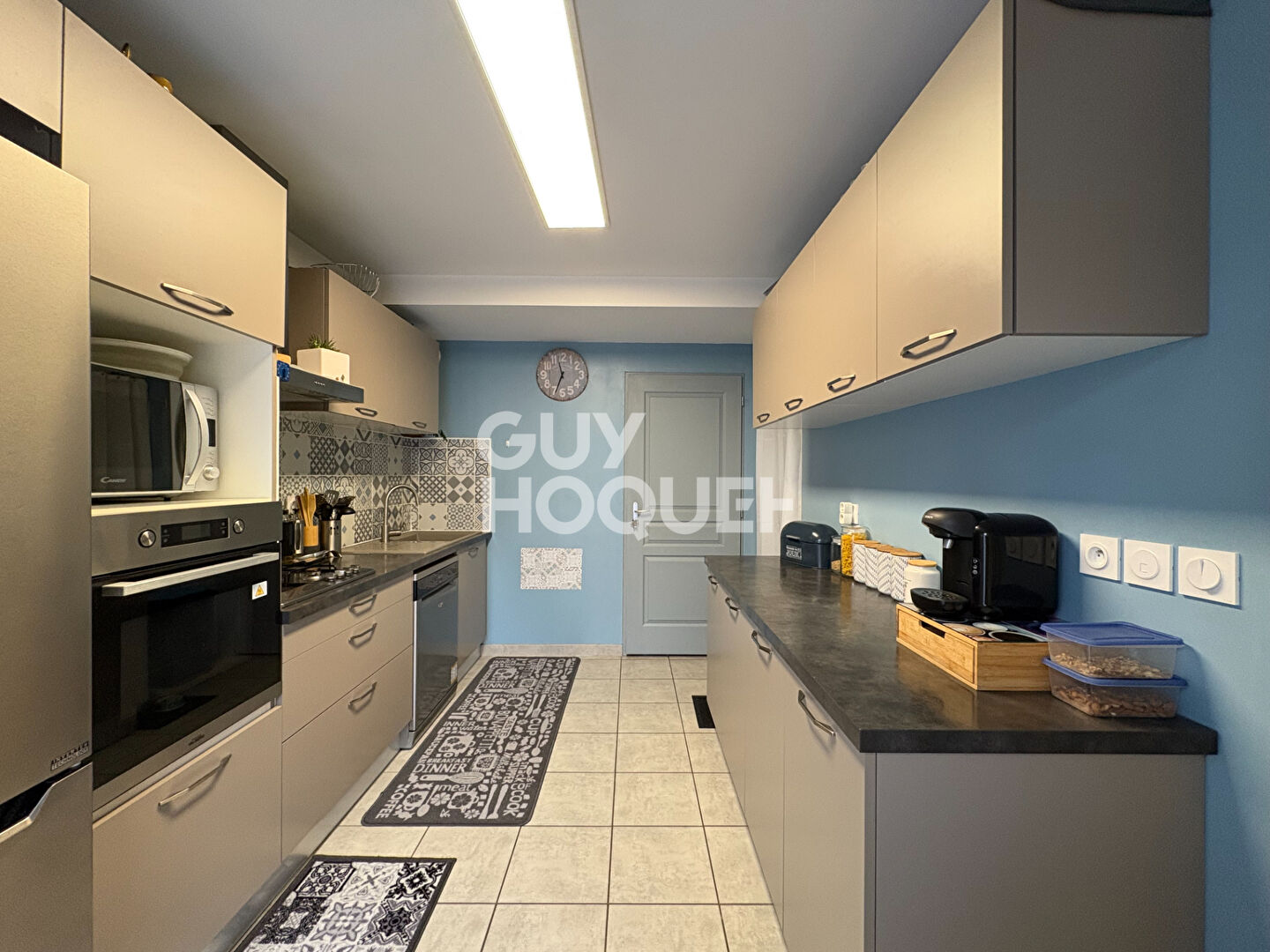 Maison lumineuse de 2019 avec jardin et garage, proche écoles et commerces