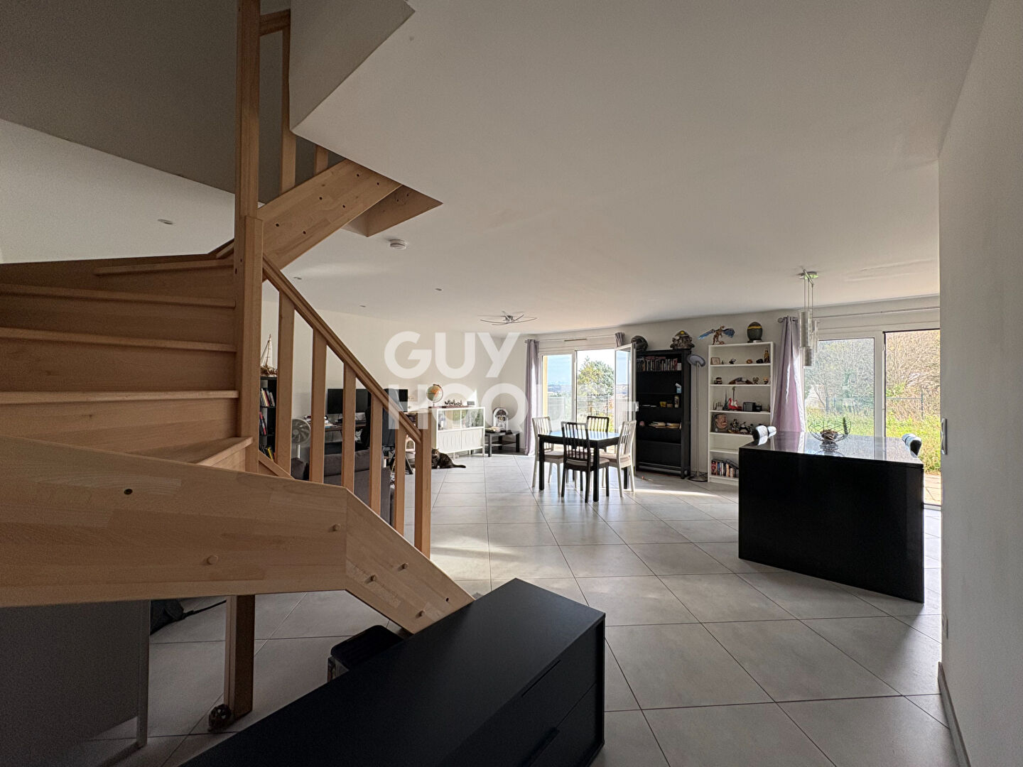 Maison contemporaine d'environs 113 m² avec suite parentale et jardin