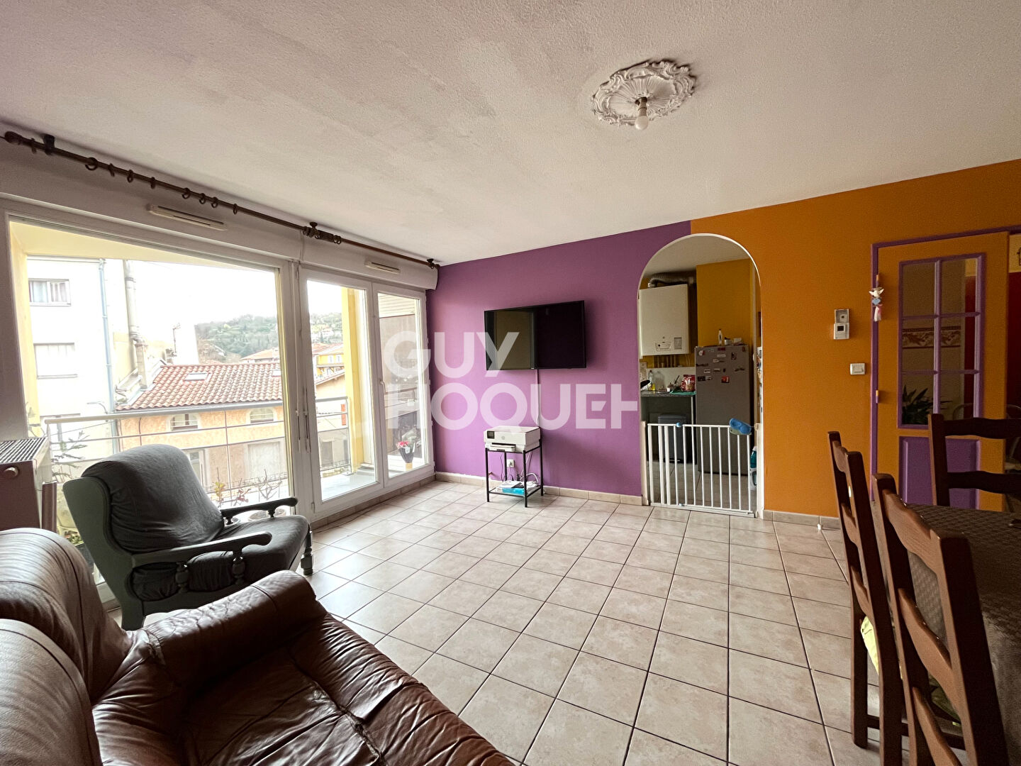 Spacieux T4 avec balcon, garage et grenier / Proche gare de Givors Ville