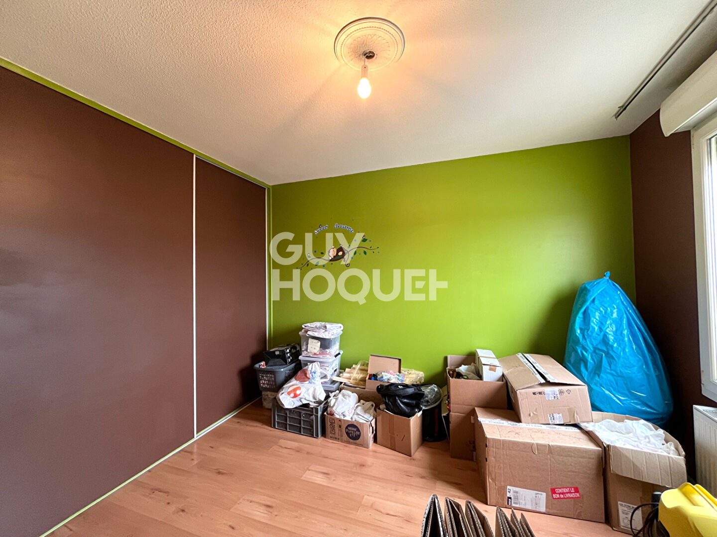 Spacieux T4 avec balcon, garage et grenier / Proche gare de Givors Ville