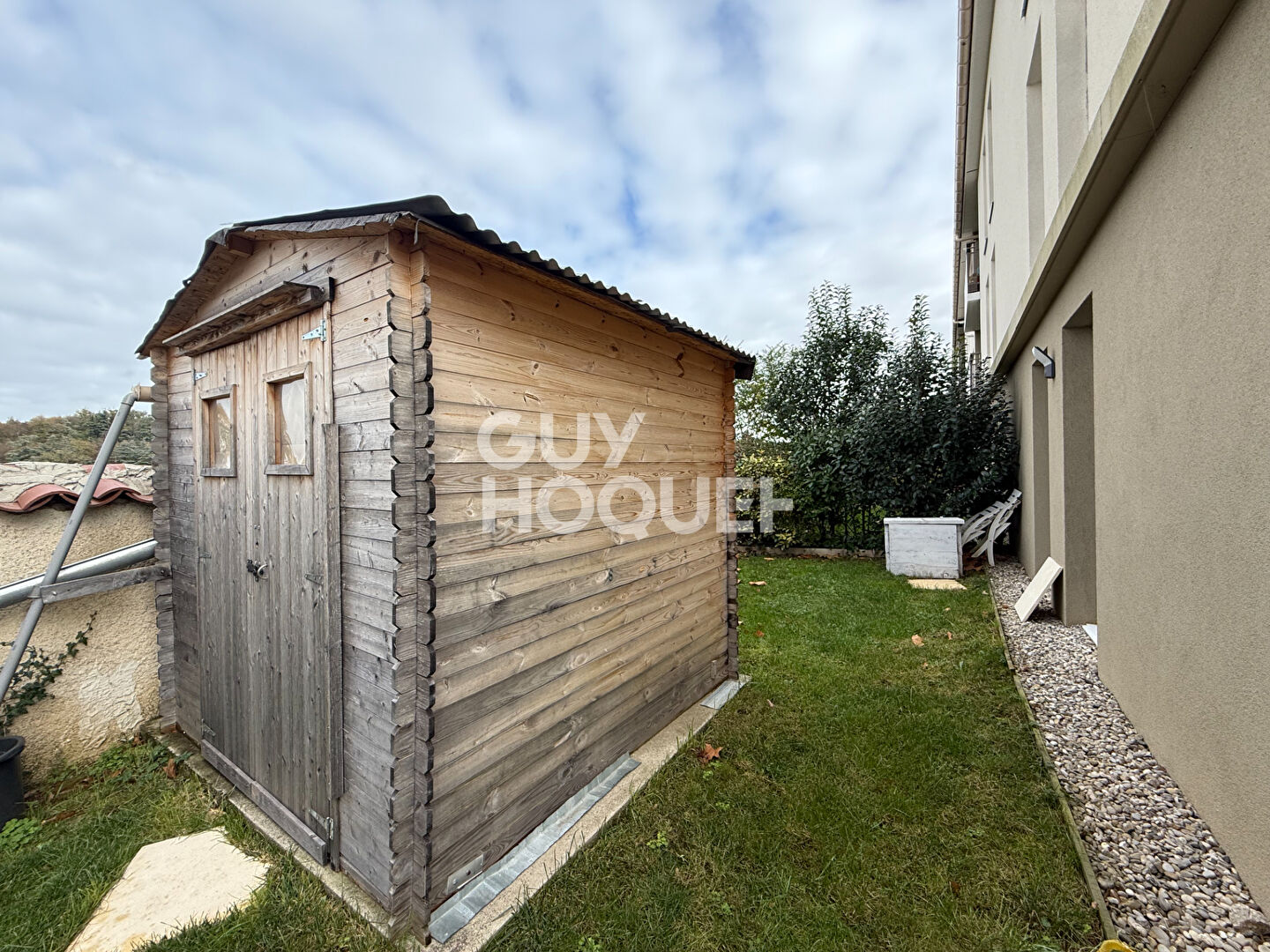 Rare Vourles centre Appartement  rez-de-jardin 4 pièces 93.14 m2