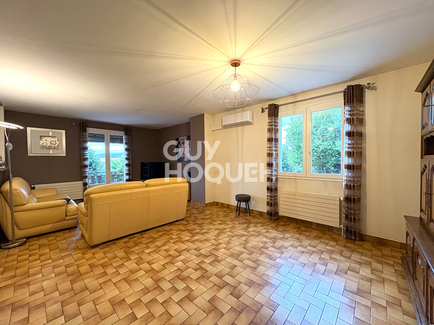 Maison Givors T4 avec piscine d'environ 115.50 m2