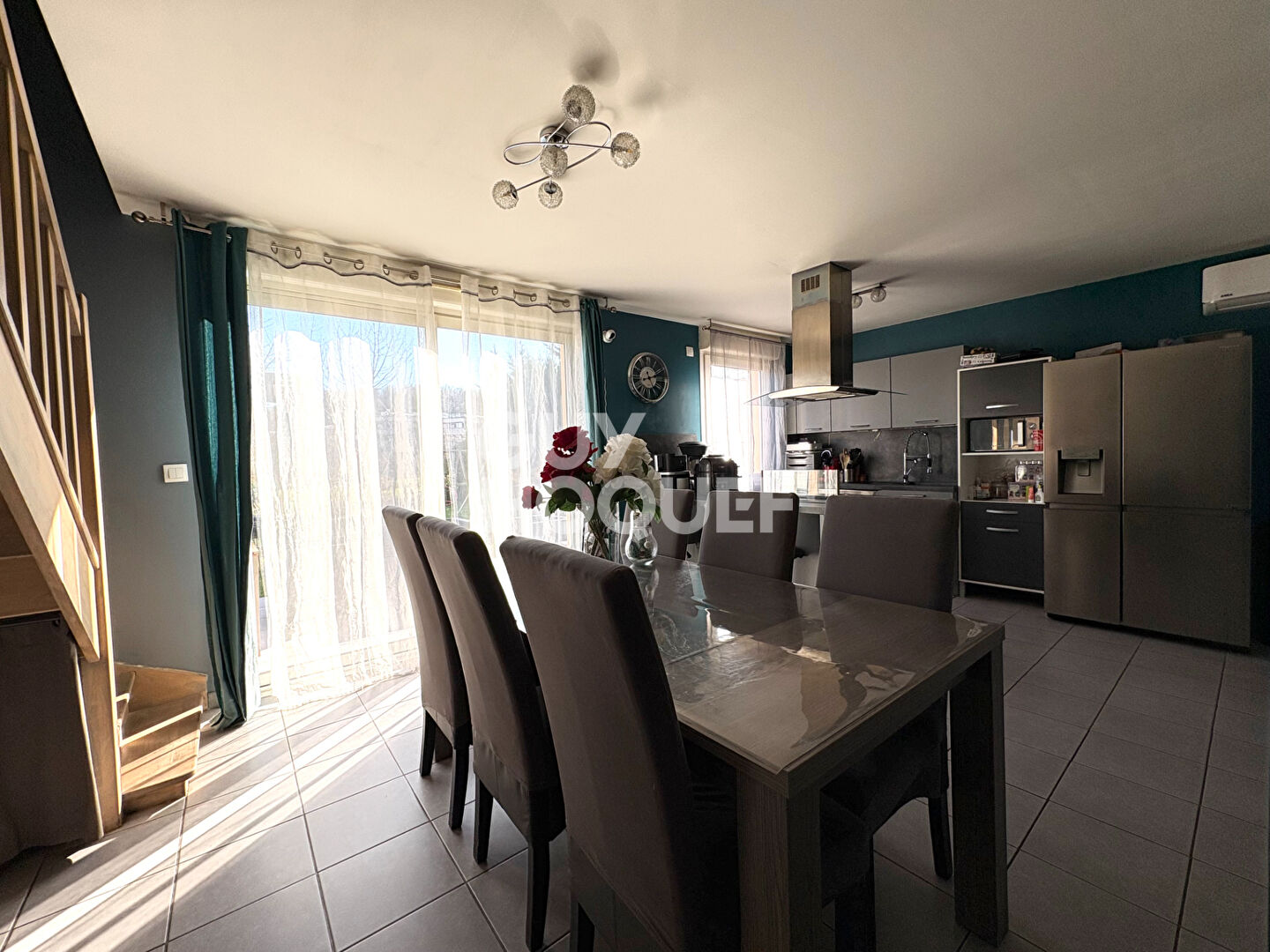 Maison récente avec 3 chambres, garage et terrain arboré et plat - DPE B