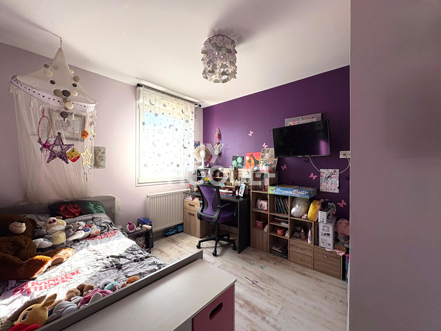 Maison récente avec 3 chambres, garage et terrain arboré et plat - DPE B