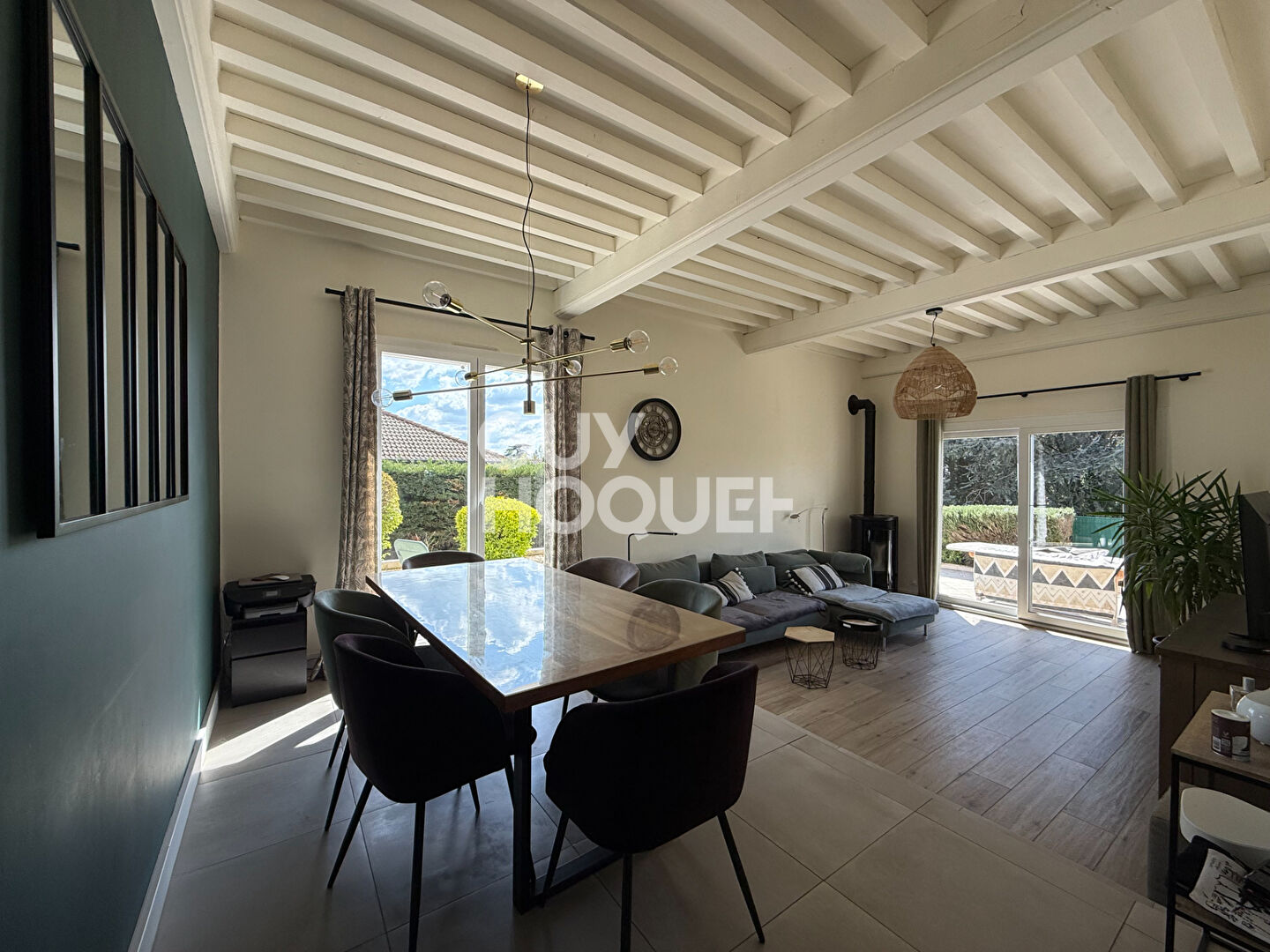 Maison familiale à Millery proche du centre avec grand jardin et piscine