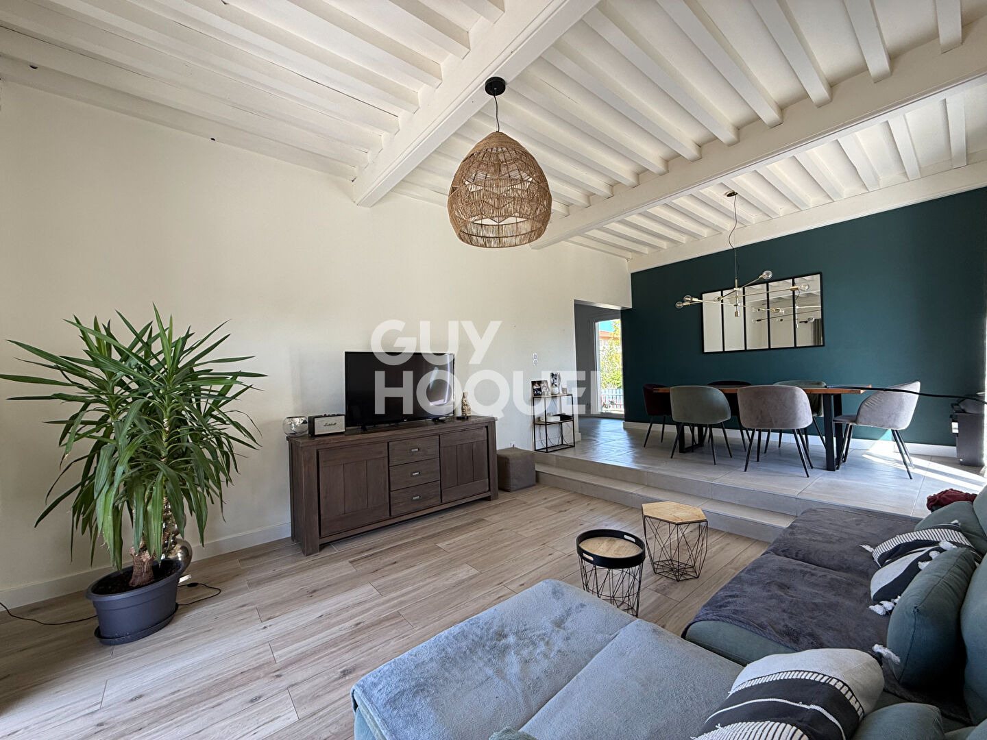 Maison familiale à Millery proche du centre avec grand jardin et piscine