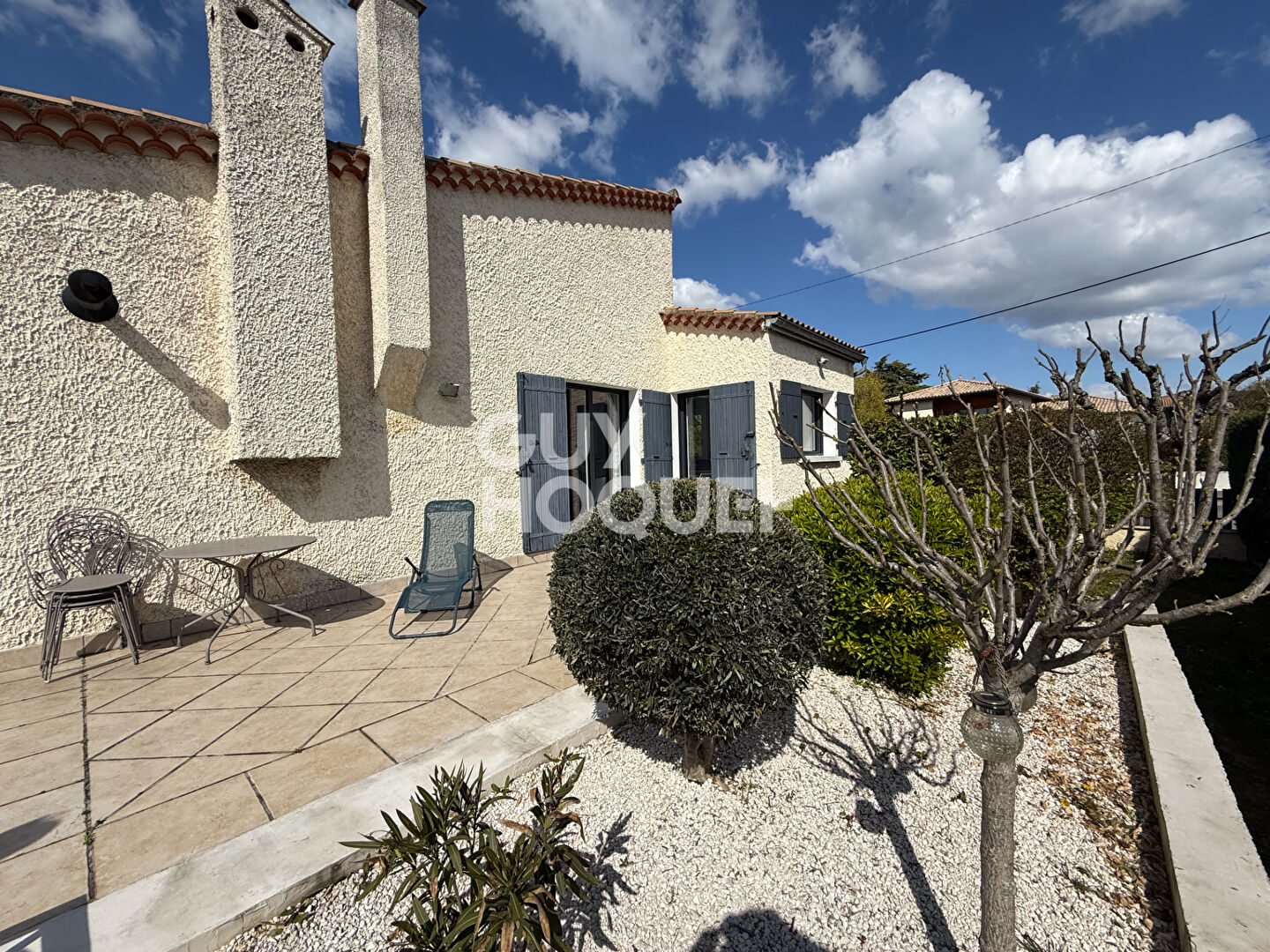 Maison familiale à Millery proche du centre avec grand jardin et piscine