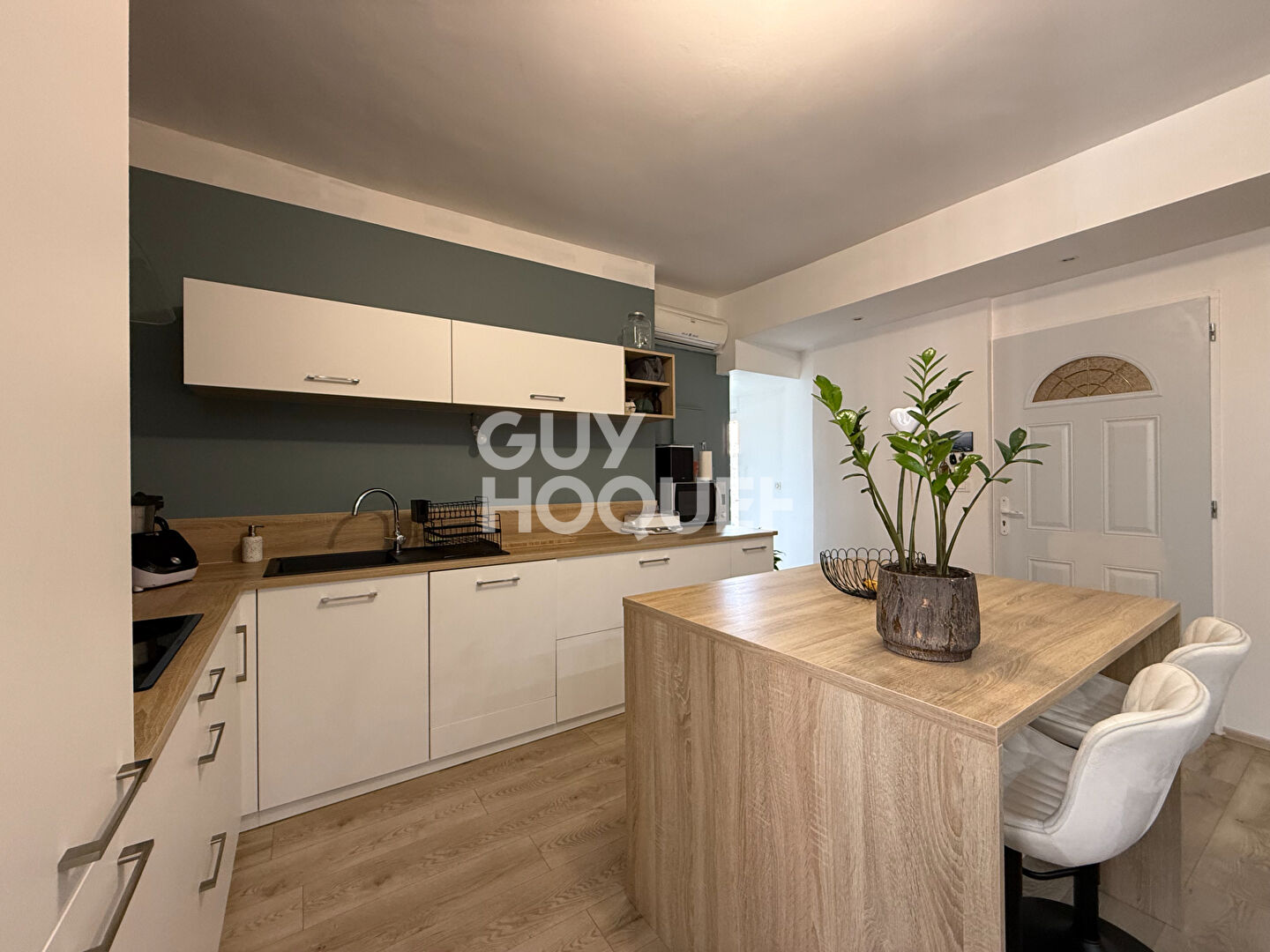 Appartement T2 Bis au centre  d'Echalas de 73.27 m2