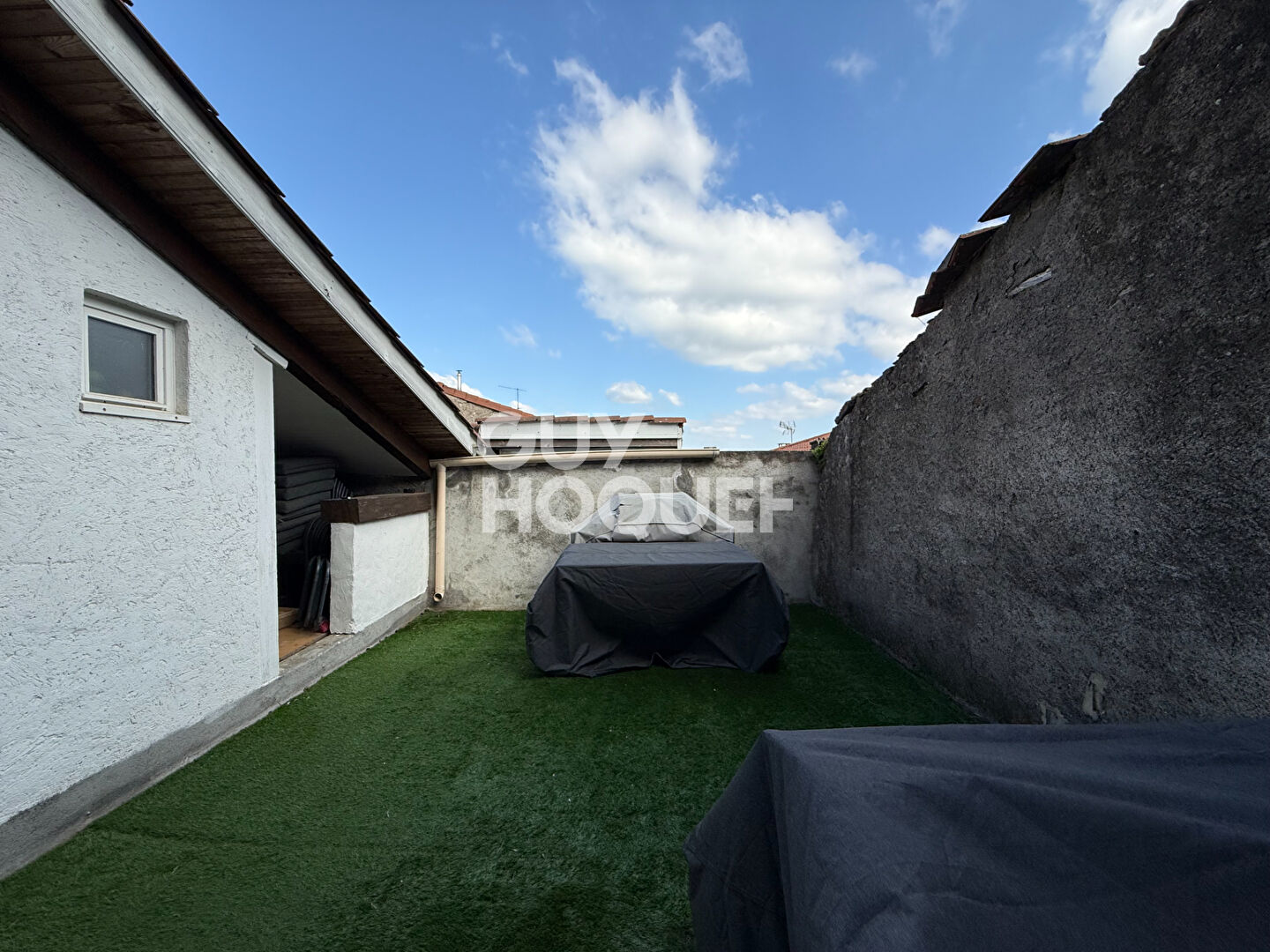 Appartement T2 Bis au centre  d'Echalas de 73.27 m2