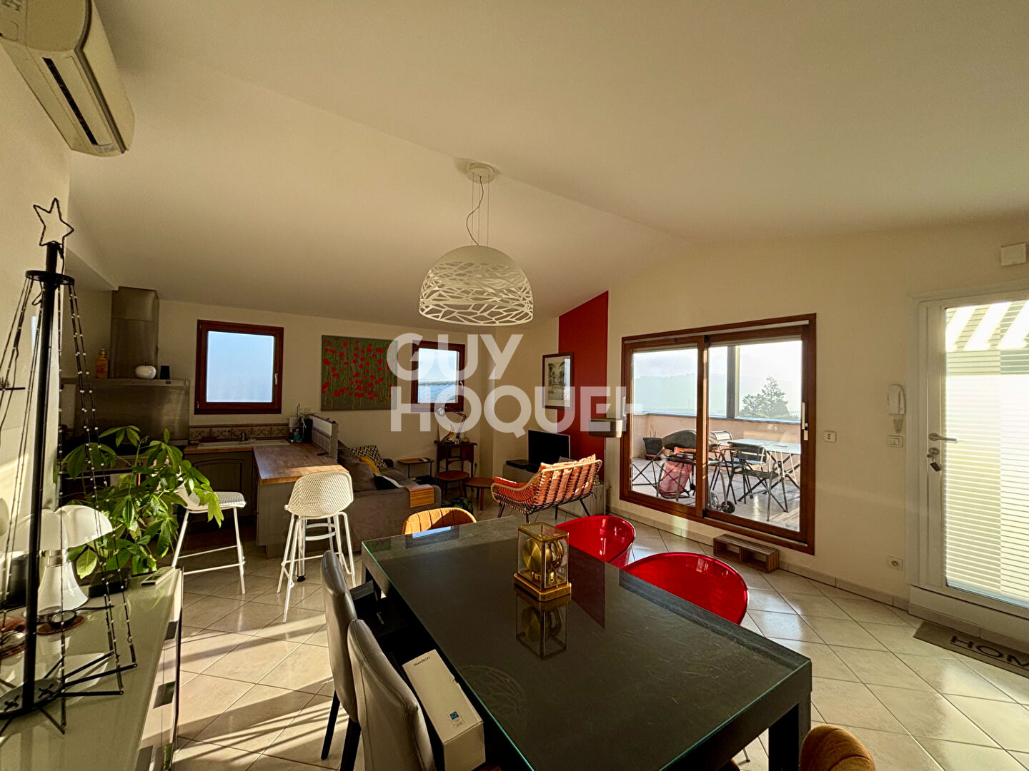 Appartement T4 climatisé de 95m² dernier étage avec terrasse et garage double - Loire-sur-Rhône Clos de Beauregard