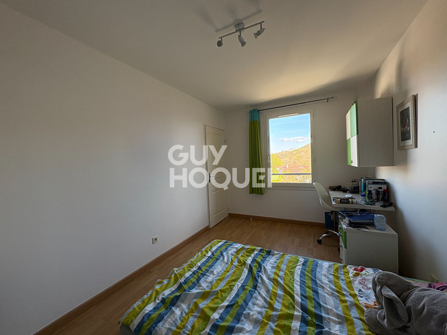 Appartement T4 climatisé de 95m² dernier étage avec terrasse et garage double - Loire-sur-Rhône Clos de Beauregard