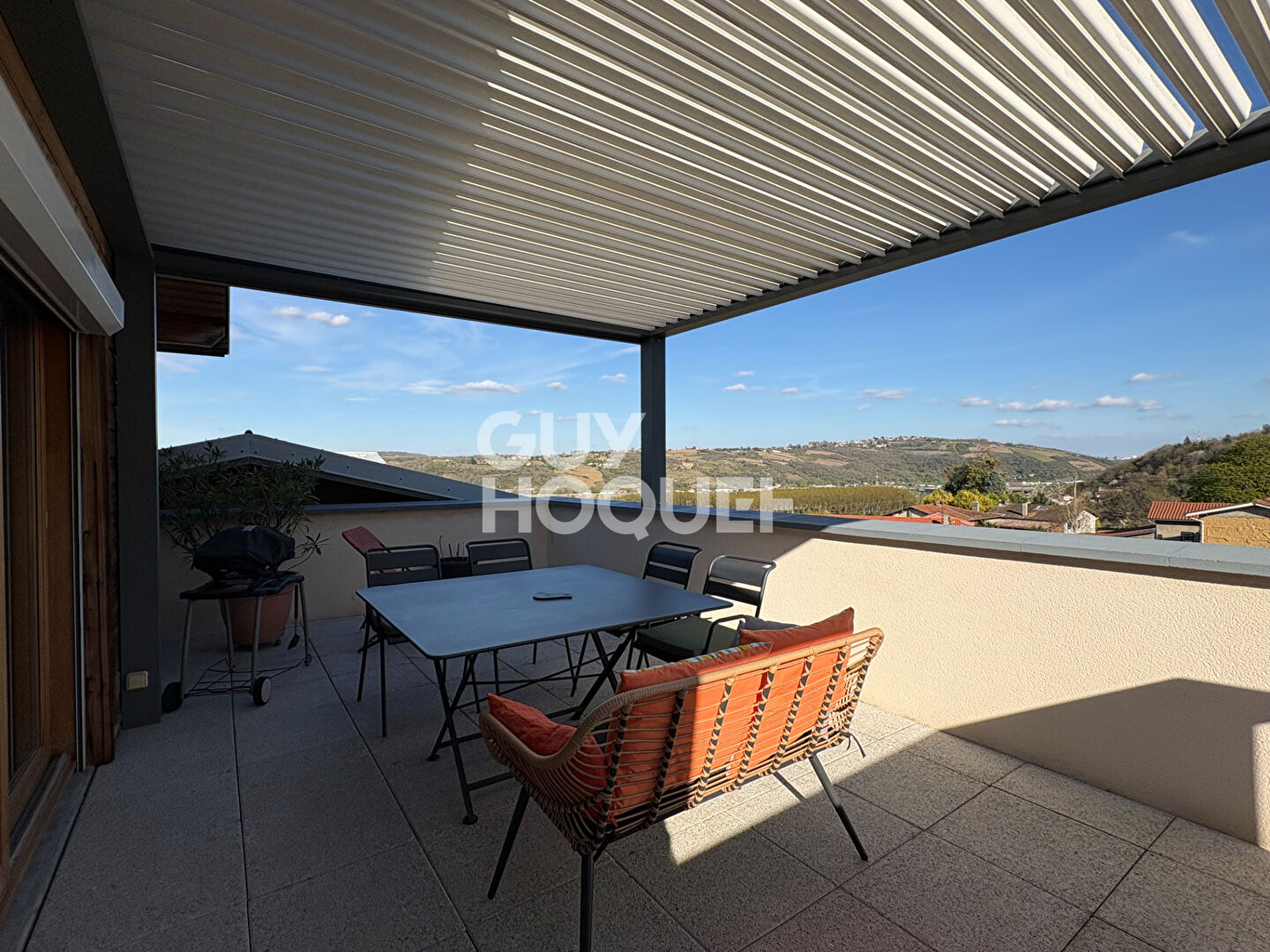 Appartement T4 climatisé de 95m² dernier étage avec terrasse et garage double - Loire-sur-Rhône Clos de Beauregard