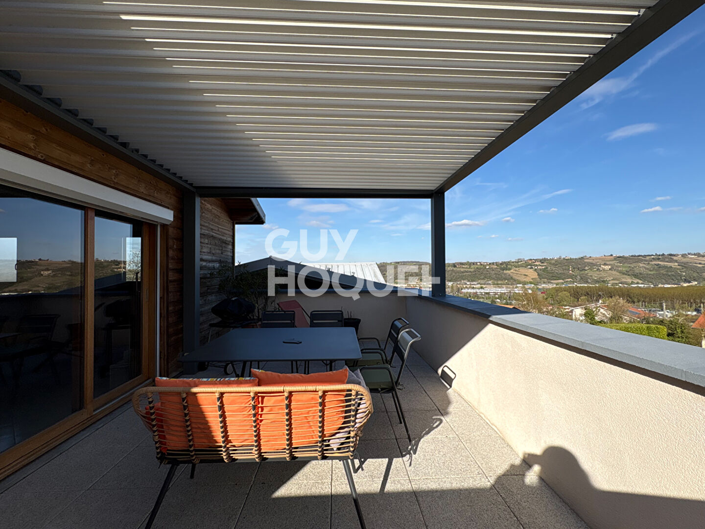 Appartement T4 climatisé de 95m² dernier étage avec terrasse et garage double - Loire-sur-Rhône Clos de Beauregard