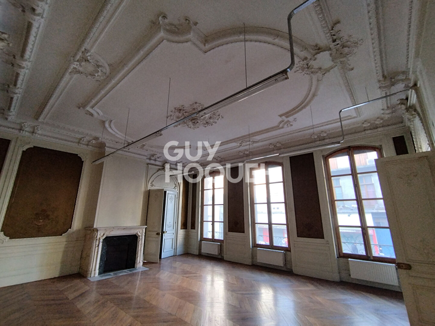 Belle bâtisse  à découvrir