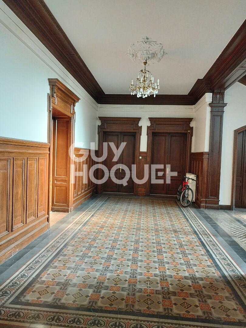 Belle bâtisse  à découvrir