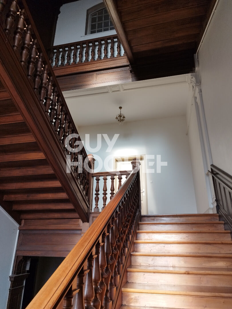 Belle bâtisse  à découvrir