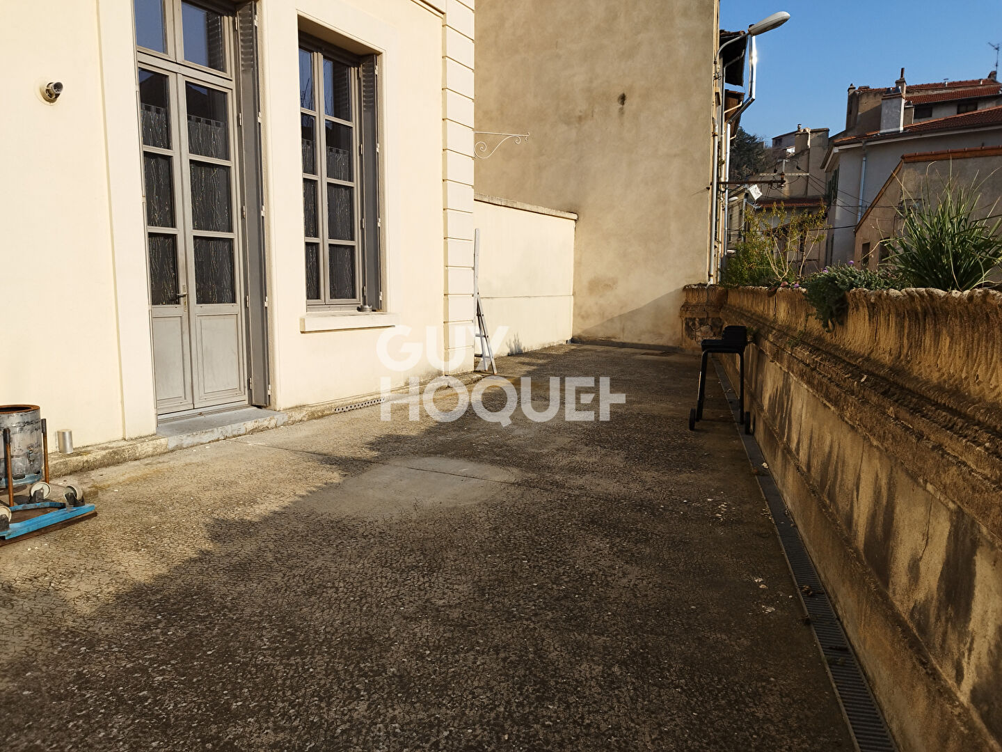 Belle bâtisse  à découvrir