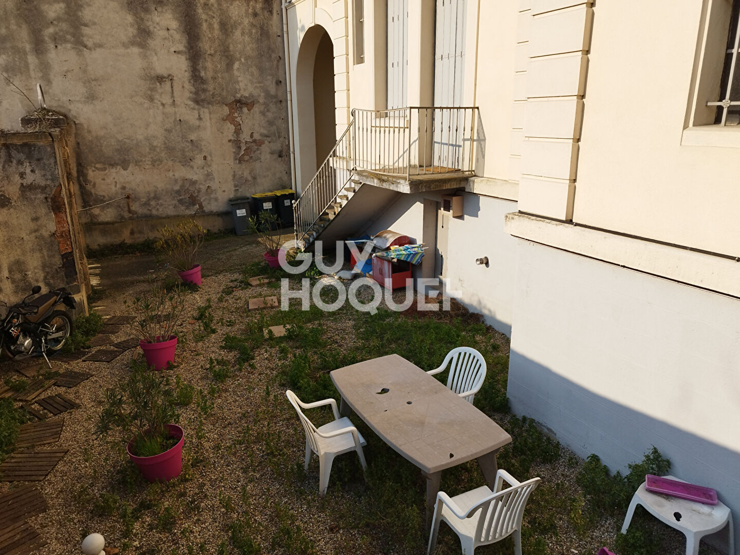 Belle bâtisse  à découvrir