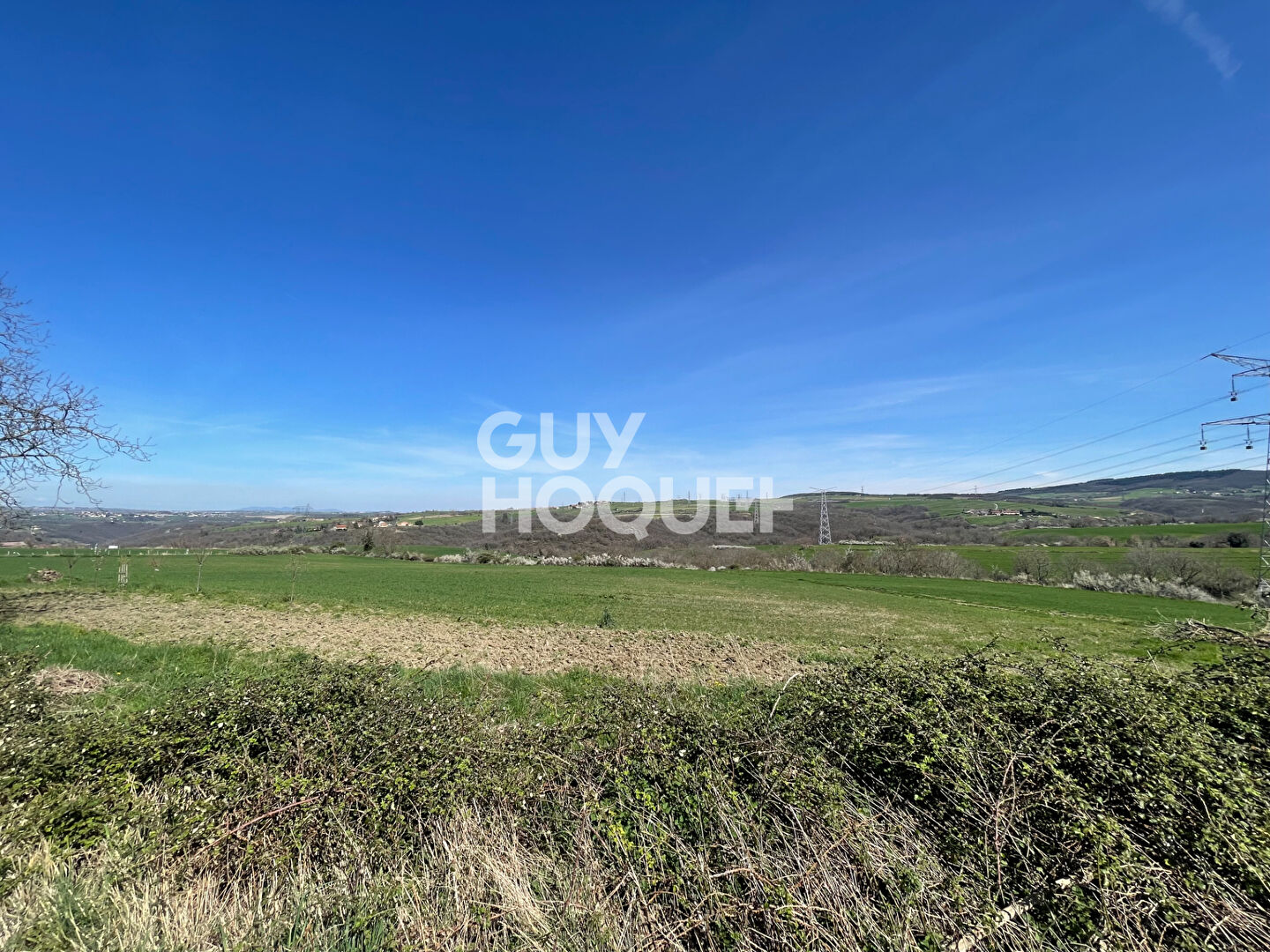 Terrain avec vue de 1045 m² pour une maison de 150 m²