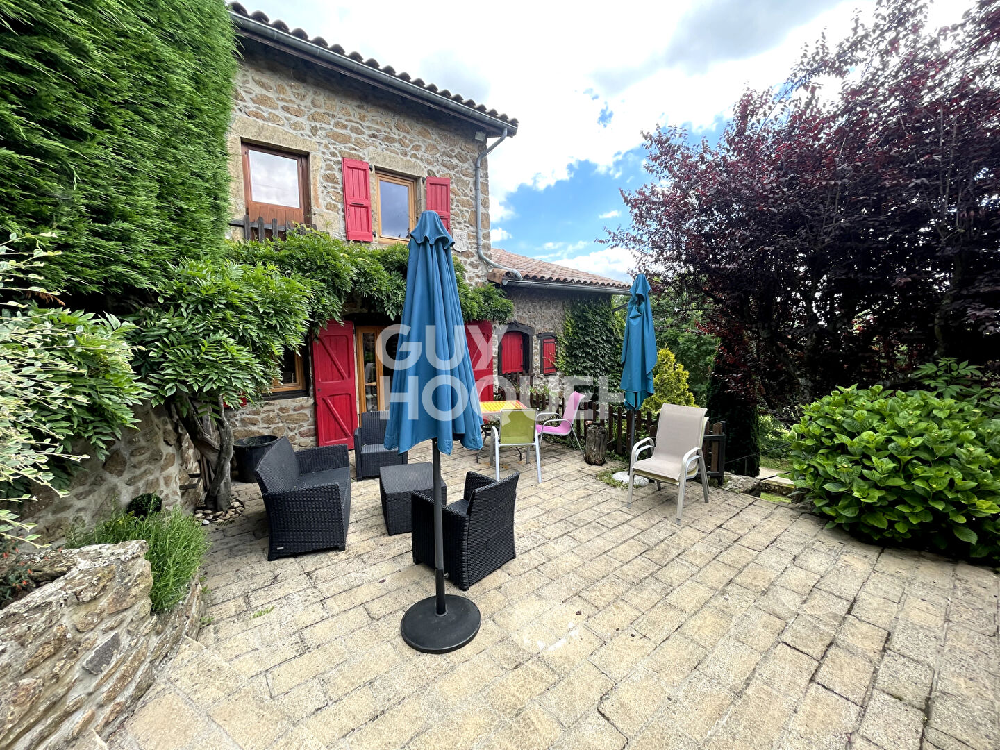 Maison en pierre sur une parcelle de 1680 m²