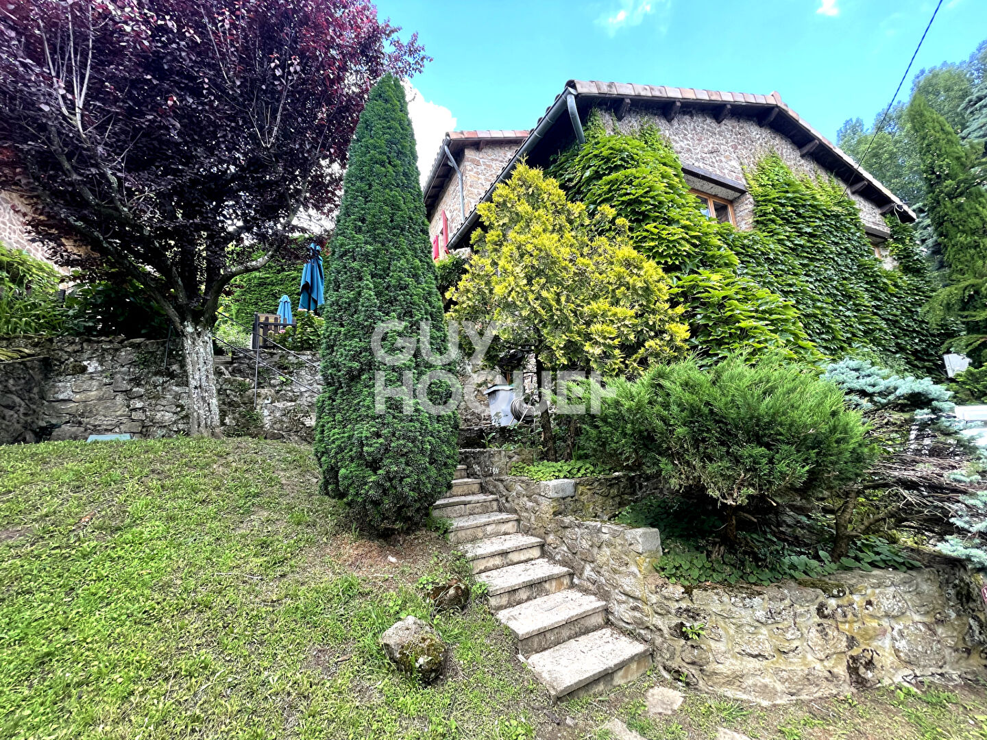 Maison en pierre sur une parcelle de 1680 m²