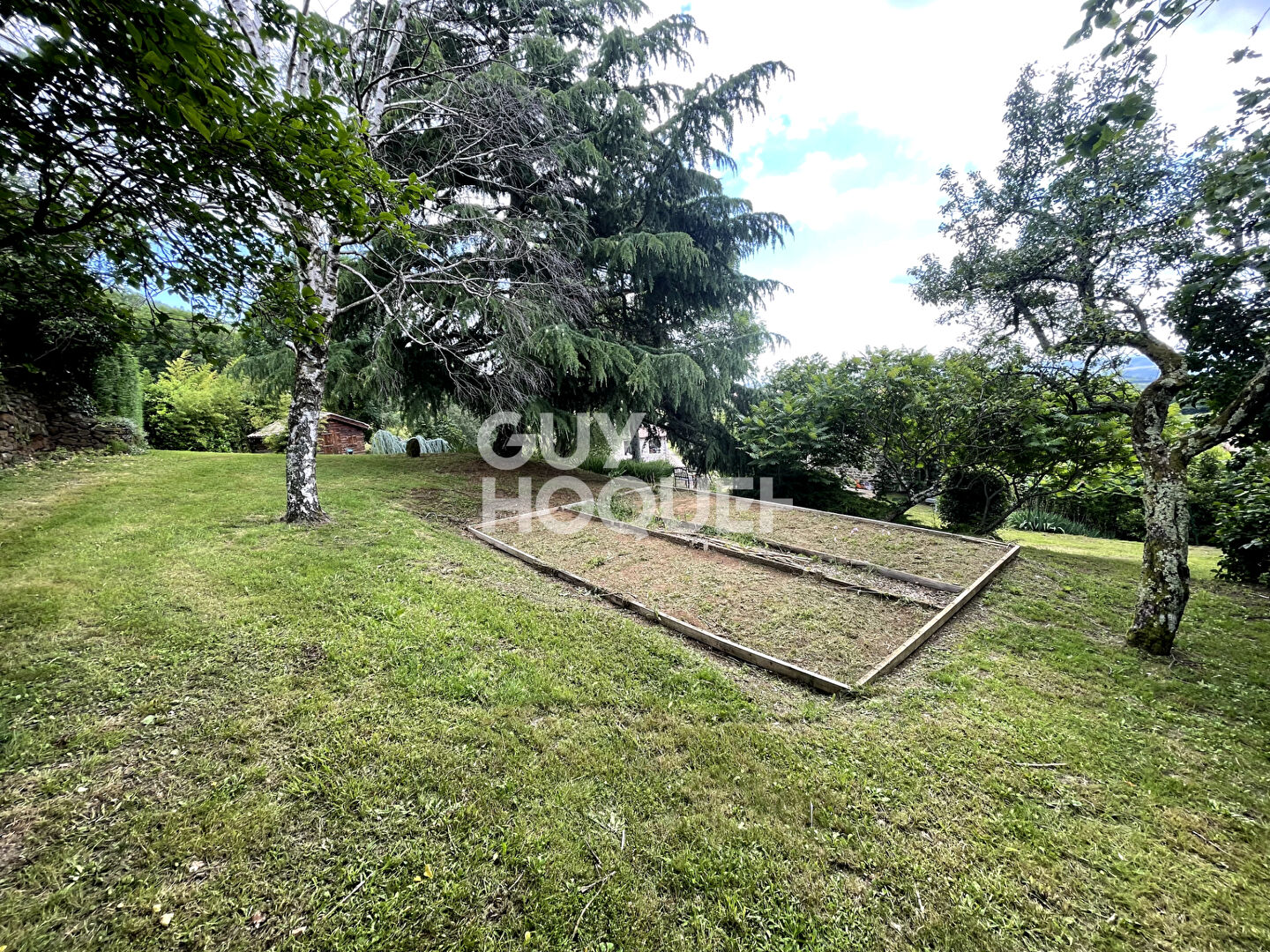 Maison en pierre sur une parcelle de 1680 m²