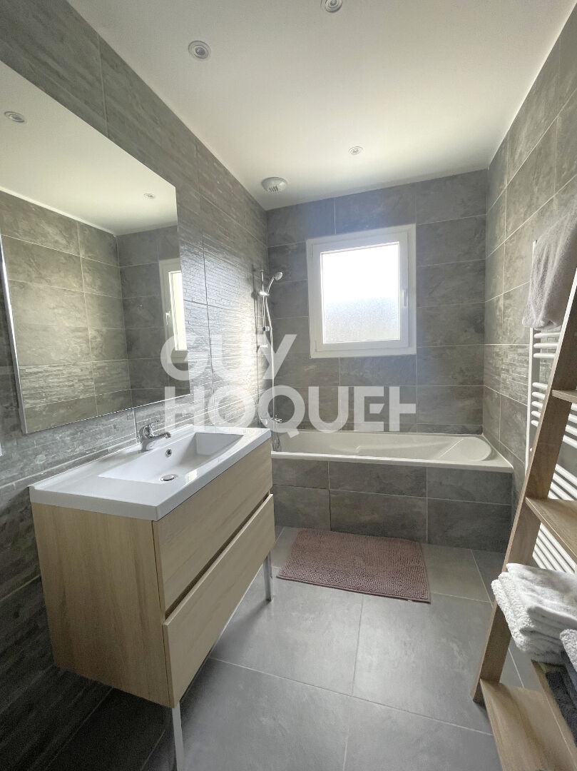 Villa moderne T5 avec piscine et pool house !