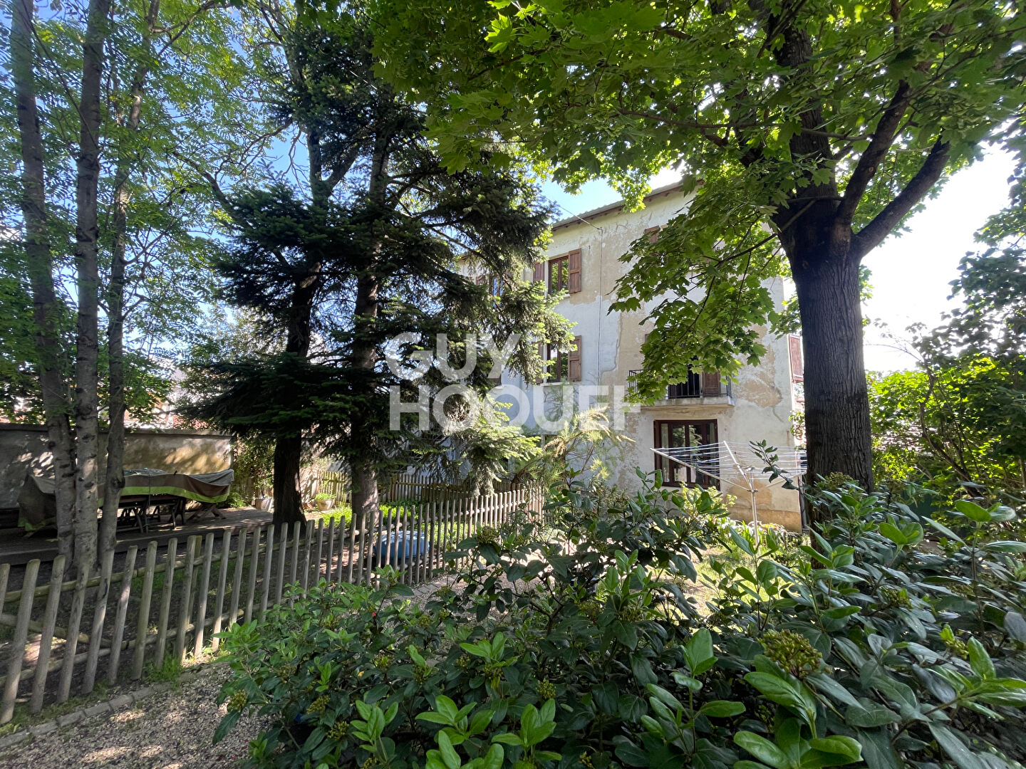 A proximité du centre ! Jolie maison avec jardin bucolique