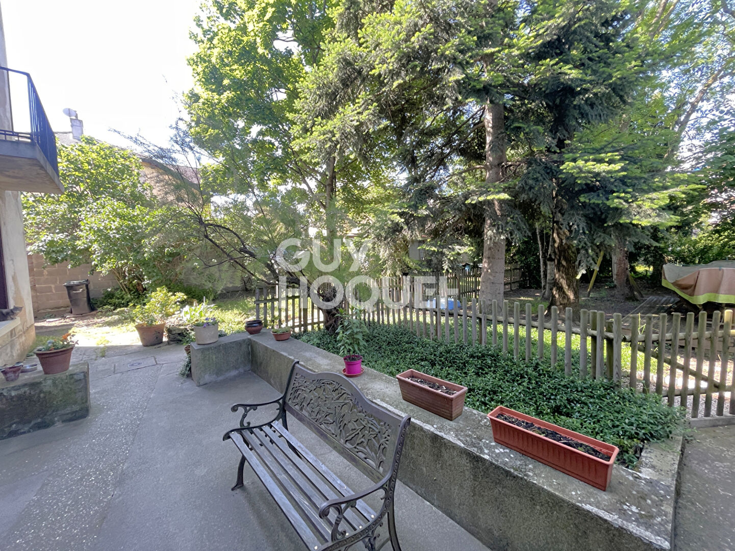 A proximité du centre ! Jolie maison avec jardin bucolique