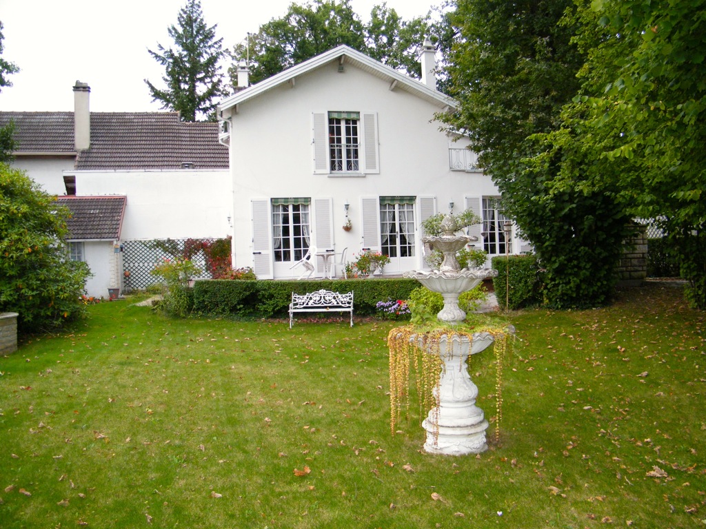 À vendre à MORSANG SUR ORGE (91390), maison 4 pièces d'environ 118,25 m².