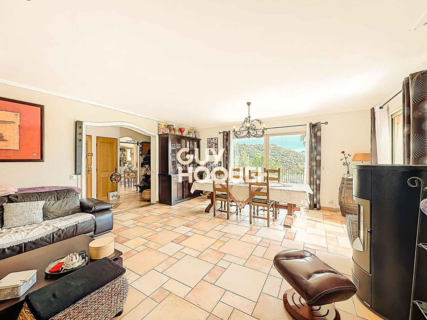 Belle maison familiale à vendre au Tignet - 4 chambres, piscine et grand terrain