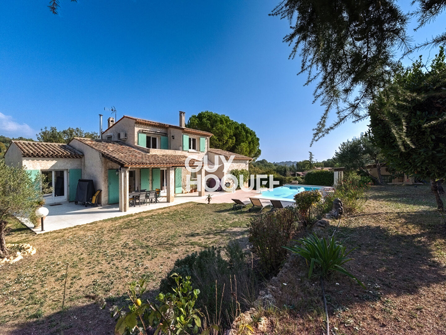 Villa rénovée avec élégance dans un quartier prisé de Mouans-Sartoux