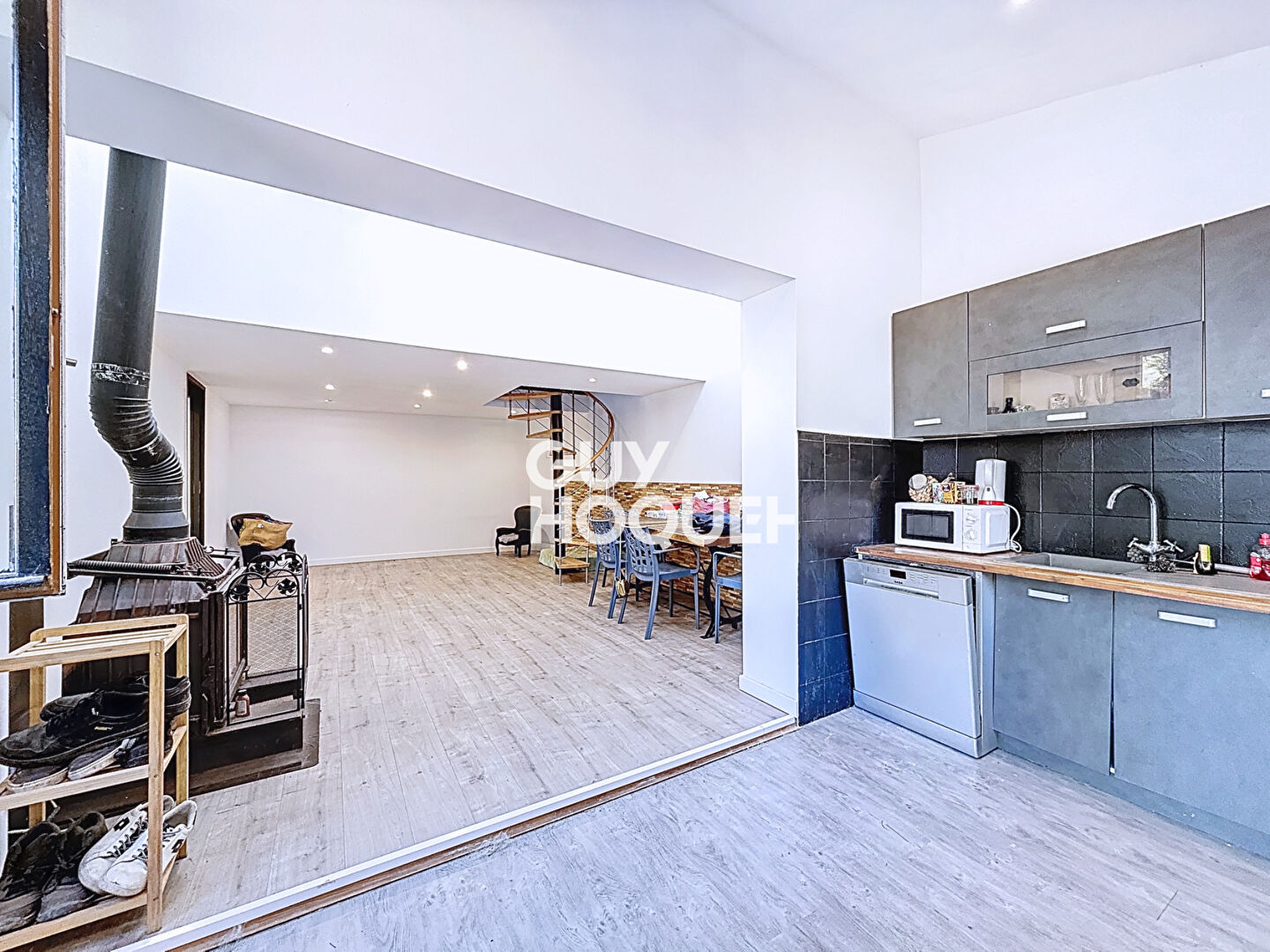 Charmante Maison à Vendre à Fayence - Guy Hoquet