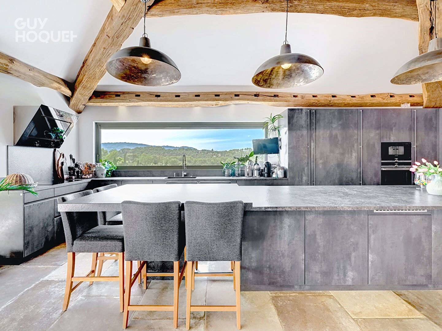 Mougins - À deux pas du Royal Mougins Golf, une propriété confidentielle aux finitions d'exception