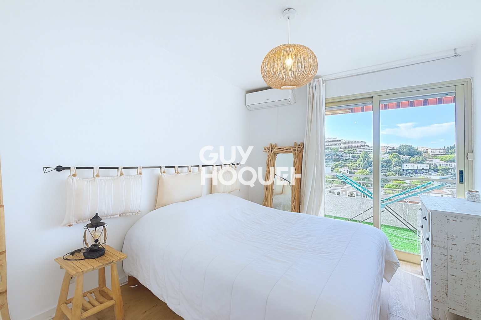 Beau 2 pièces lumineux avec terrasse et garage - Le Cannet Moulières