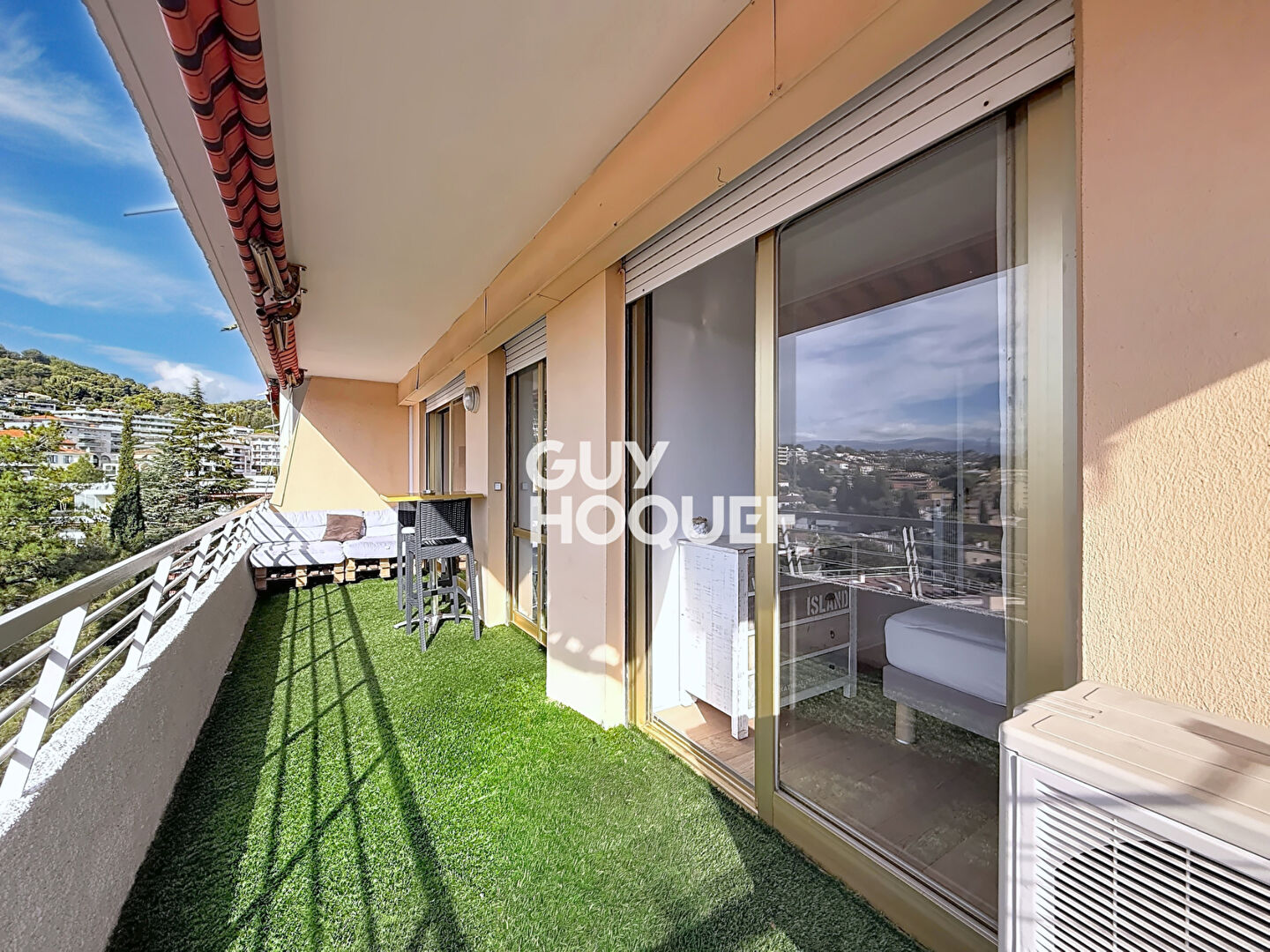 Beau 2 pièces lumineux avec terrasse et garage - Le Cannet Moulières
