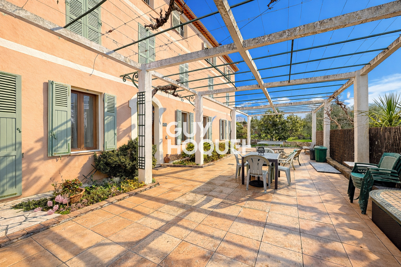 Exclusivité à Grasse : Superbe appartement 5 pièces avec garage et terrasse