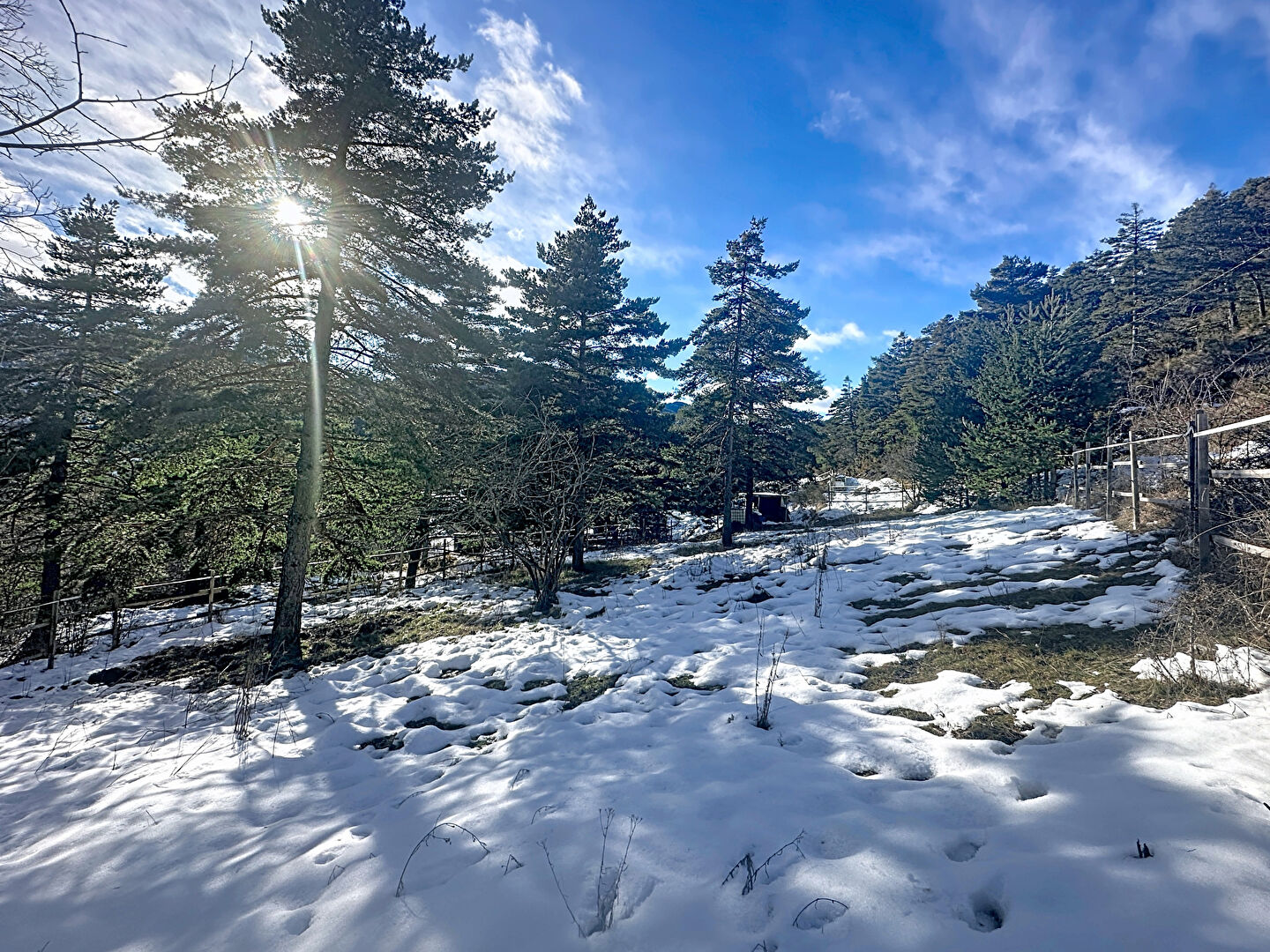 À vendre: Terrain à bâtir à Andon