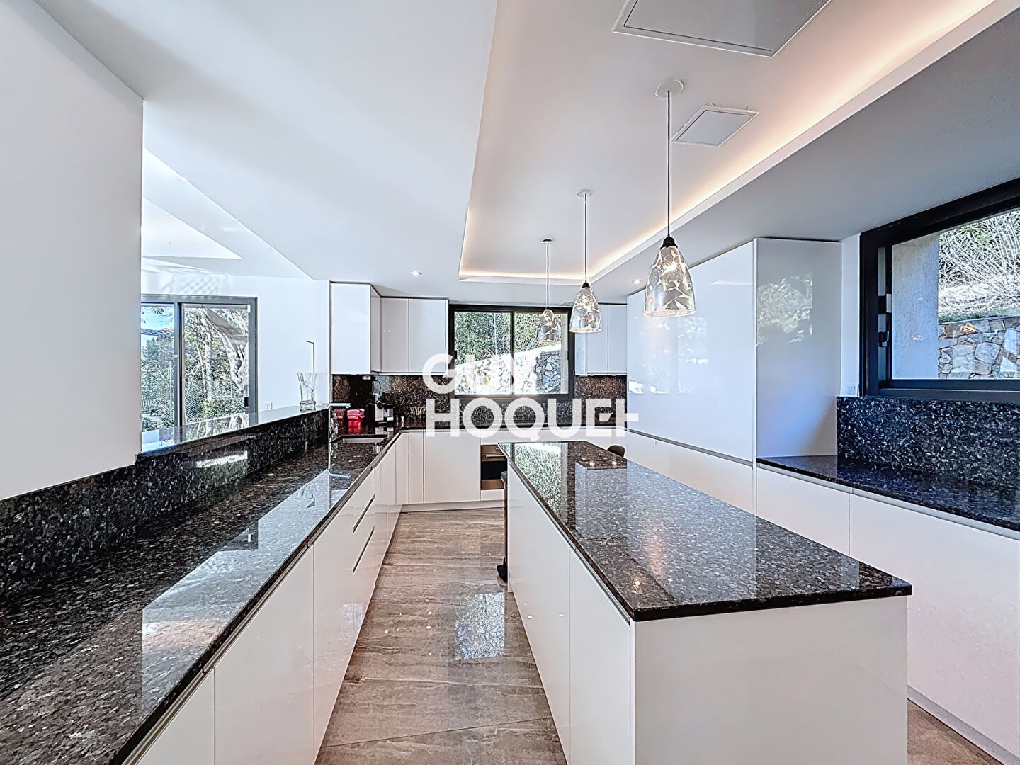 Maison d'exception à vendre à Mougins - Vue mer imprenable