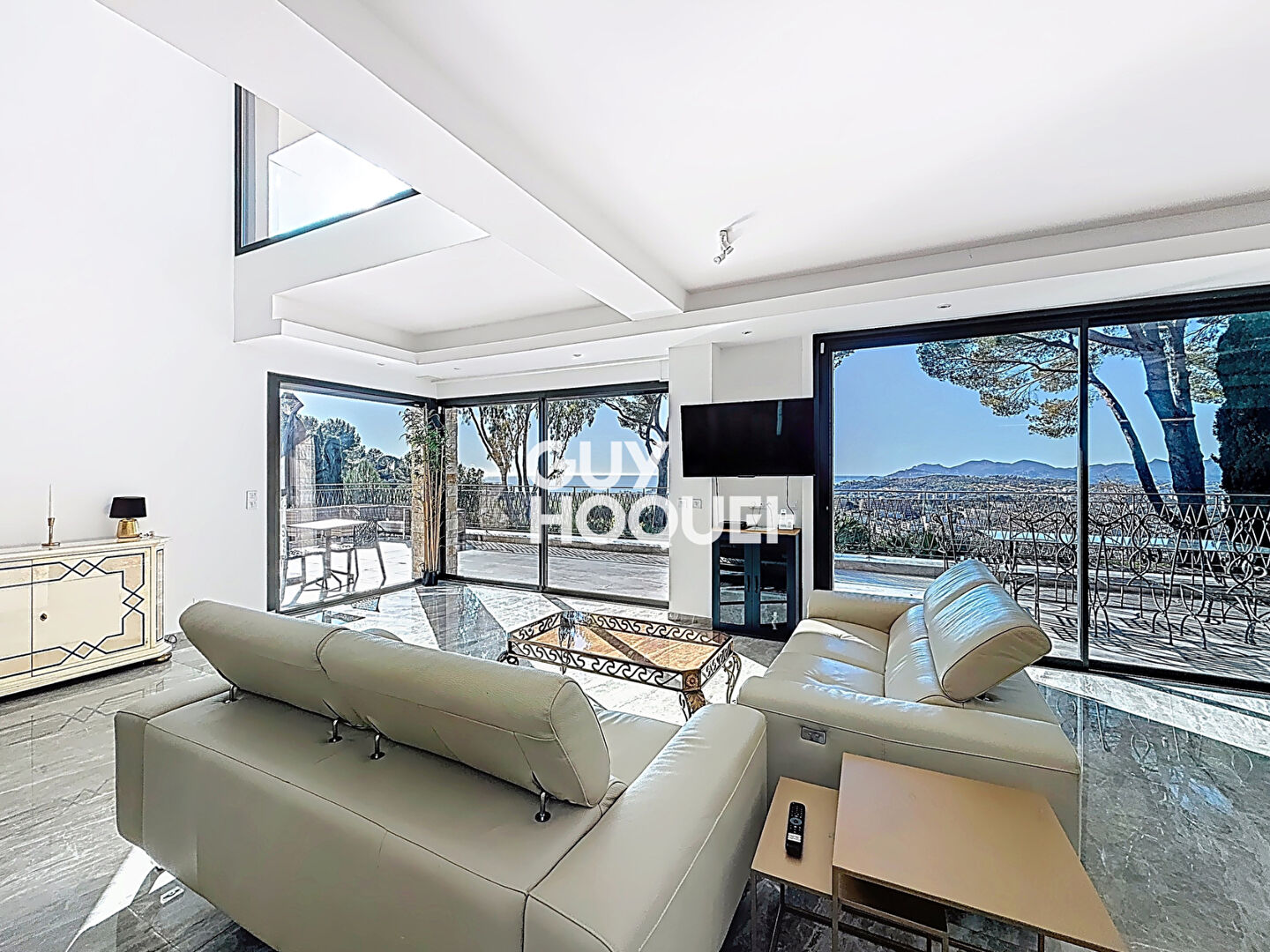 Maison d'exception à vendre à Mougins - Vue mer imprenable