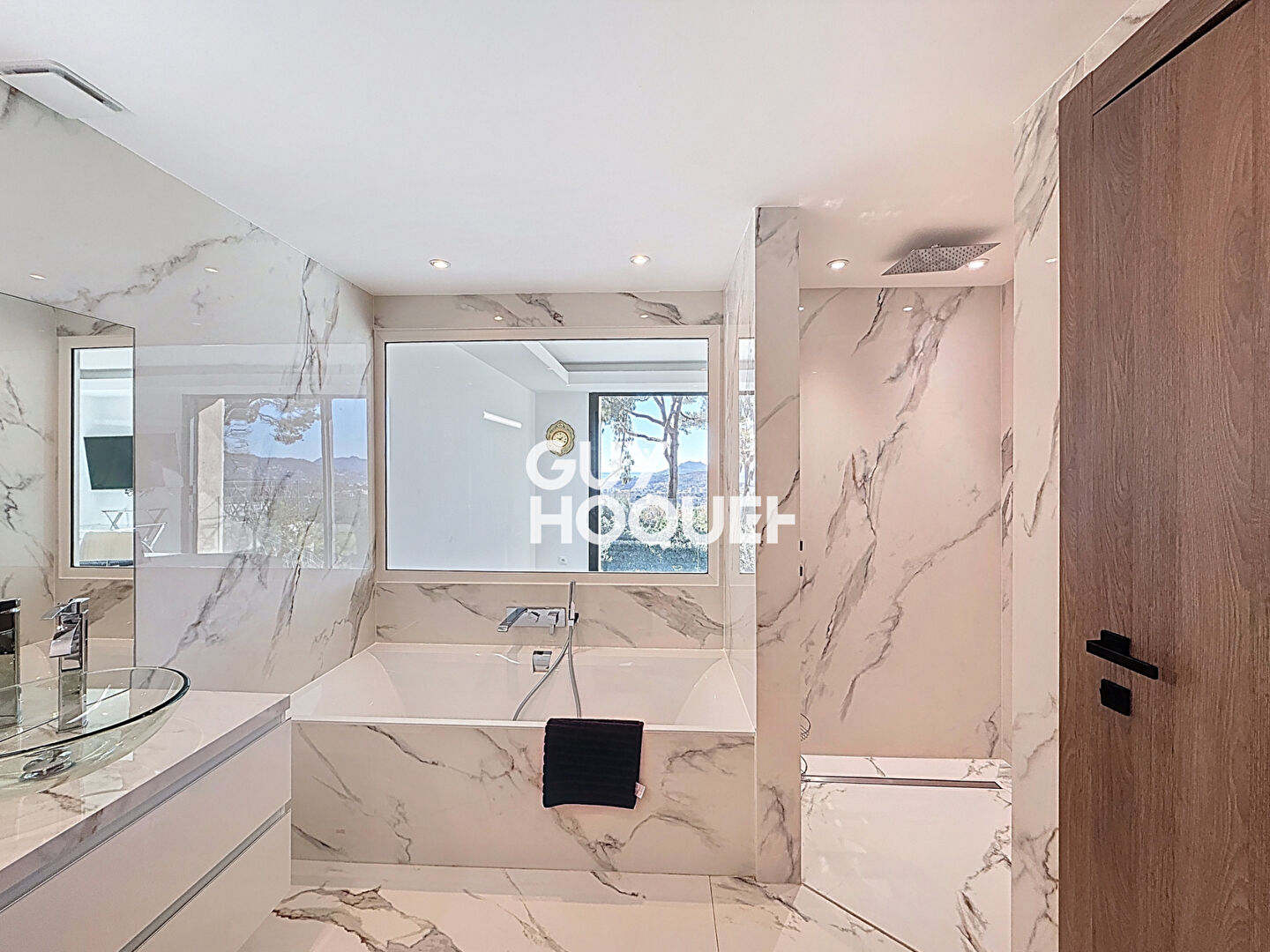 Maison d'exception à vendre à Mougins - Vue mer imprenable