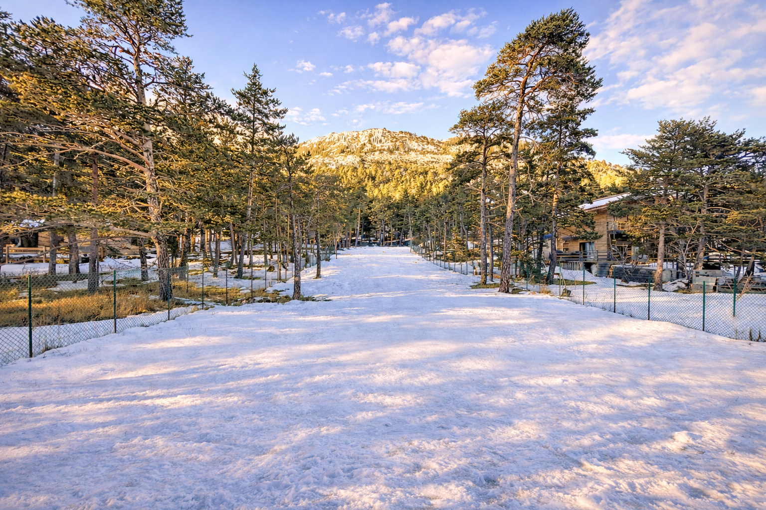 À vendre : Terrain exceptionnel de 4320 m² à Andon, France