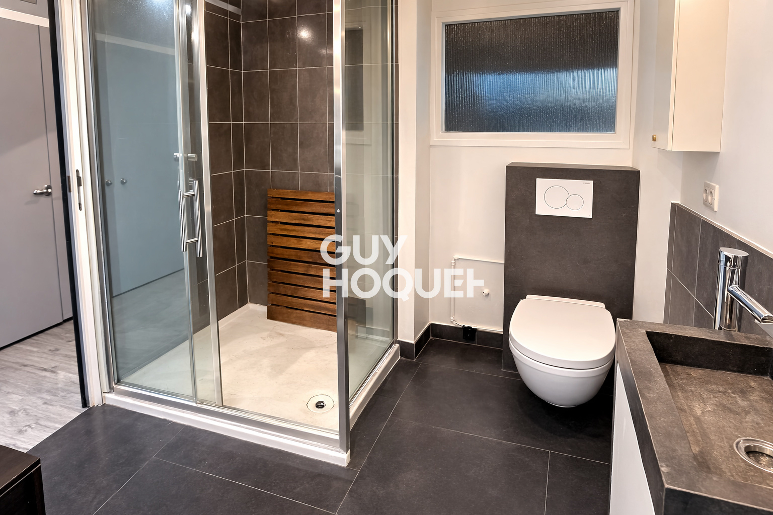 Charmant studio à vendre à Peymeinade, vue pinède