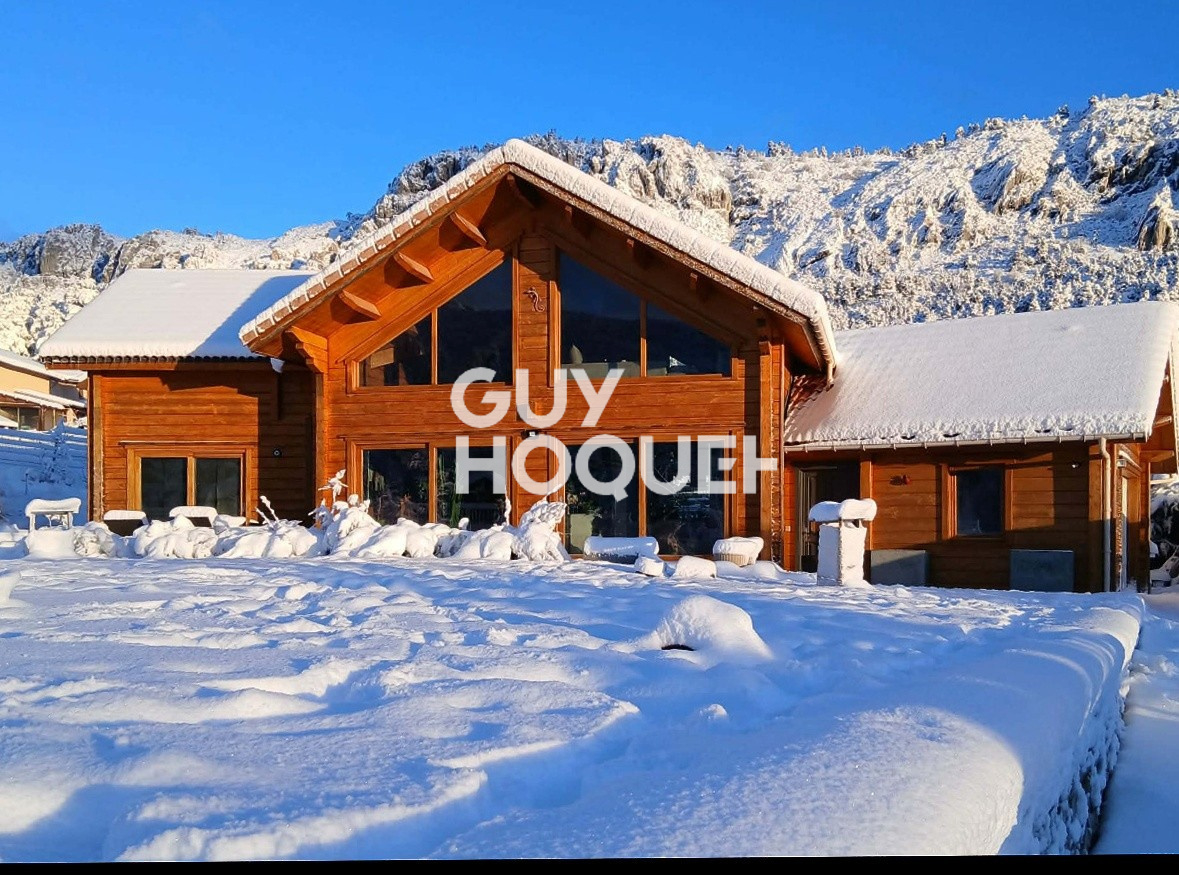 Chalet à vendre à Andon avec vue montagne exceptionnelle