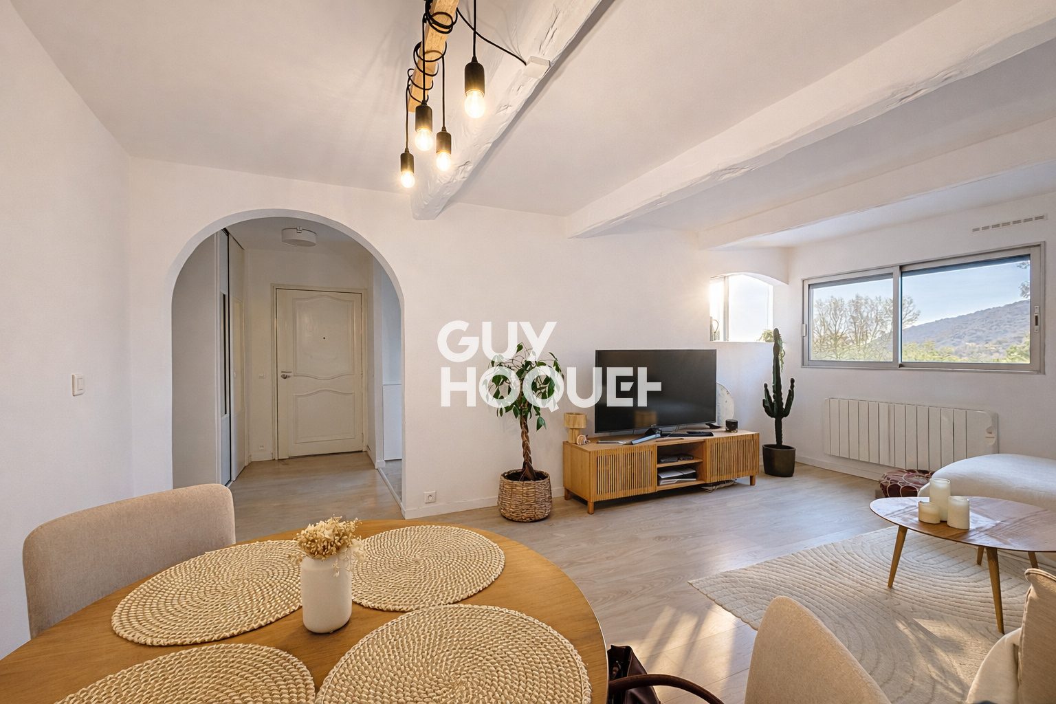 Appartement 3 pièces lumineux à vendre à Pégomas - Vue dégagée, calme et confort