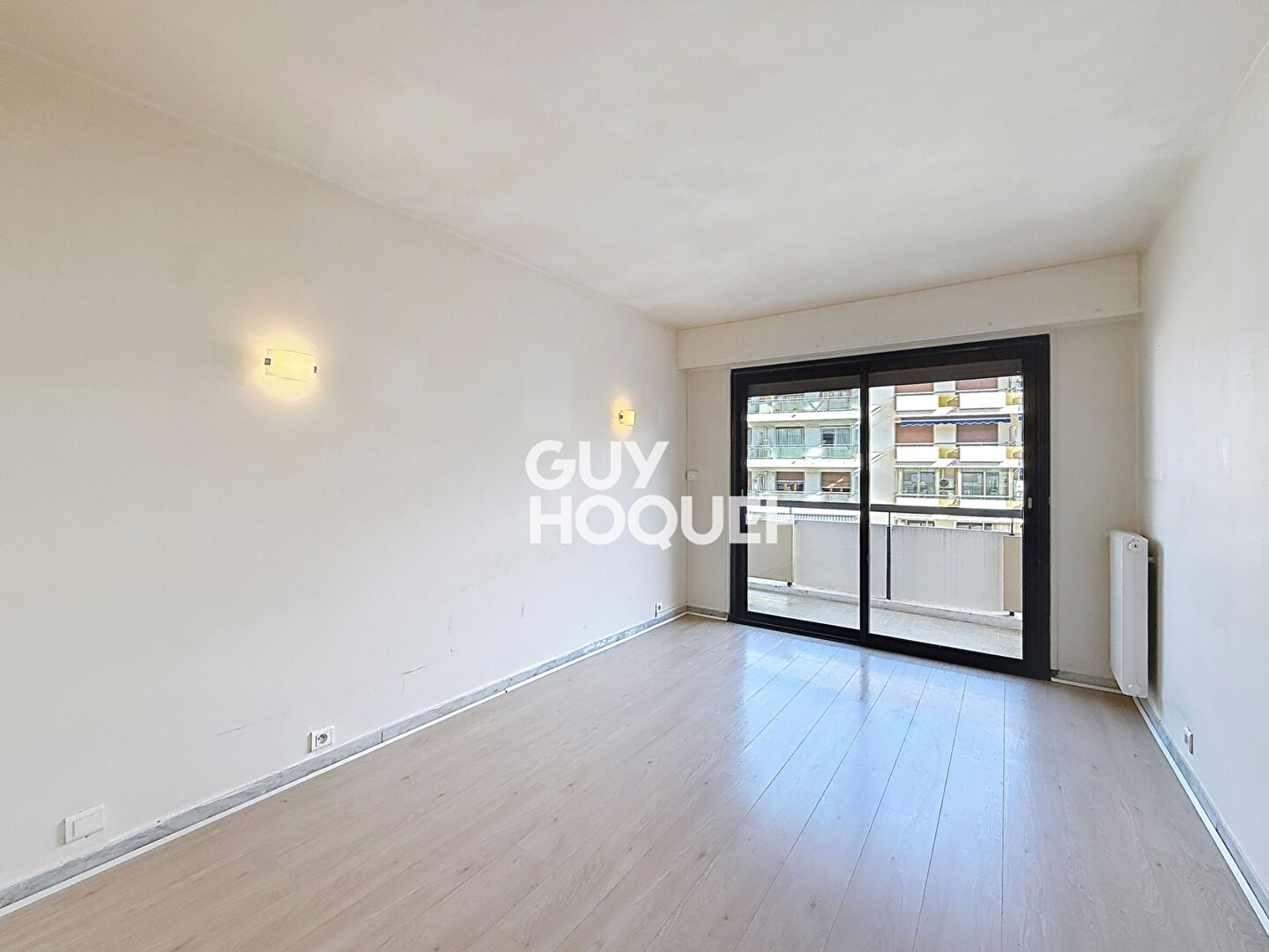 Appartement 3 pièces à louer au coeur de Mandelieu-la-Napoule, avec garage