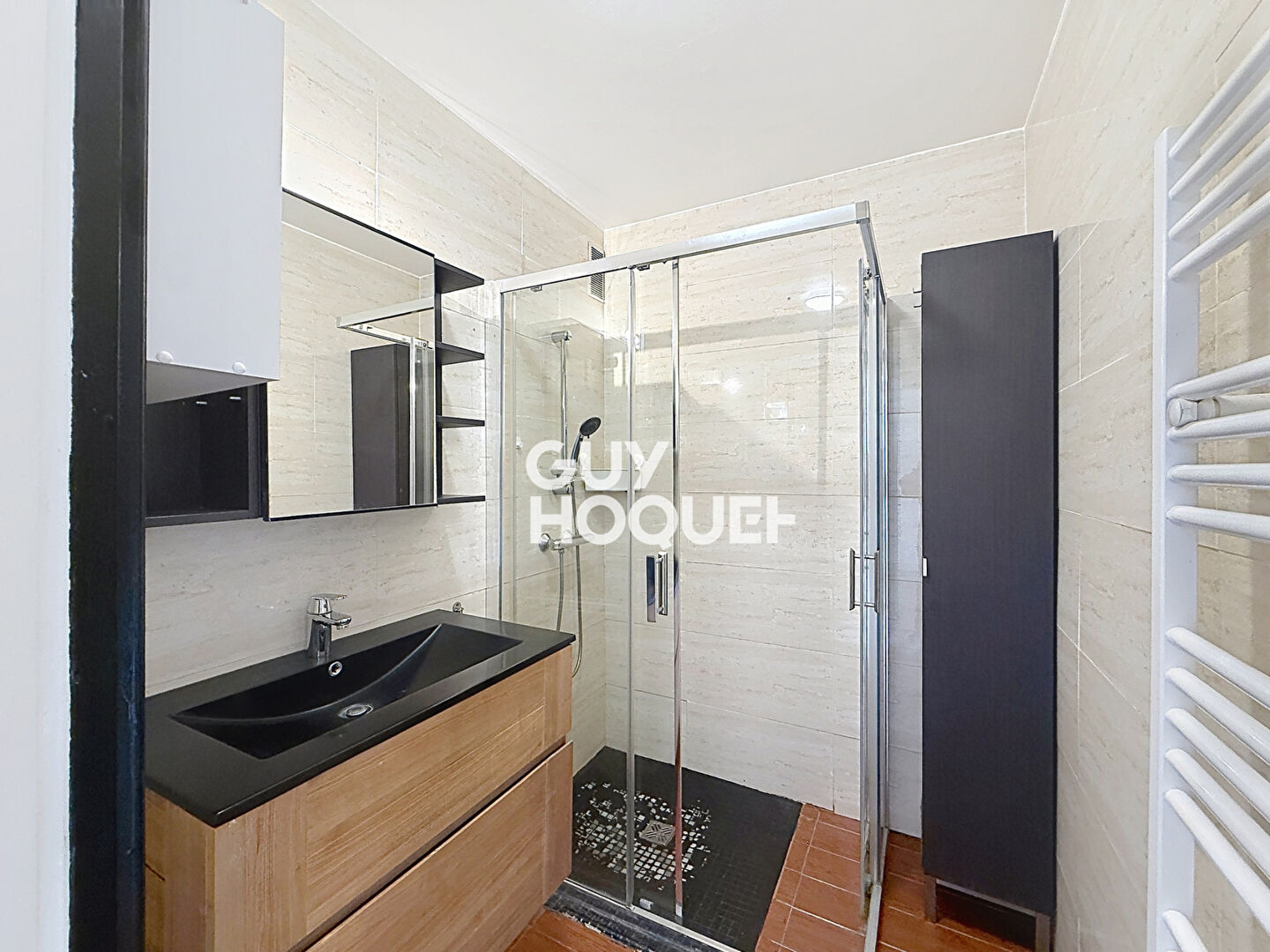 Appartement 3 pièces à louer au coeur de Mandelieu-la-Napoule, avec garage