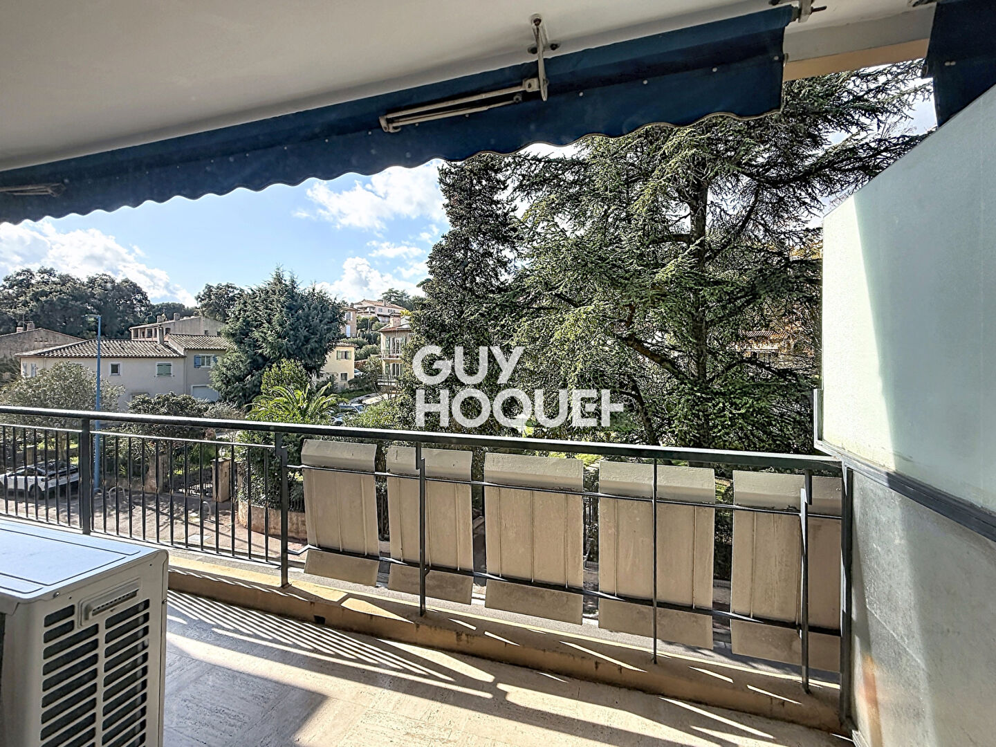 Appartement 3 pièces à louer au coeur de Mandelieu-la-Napoule, avec garage