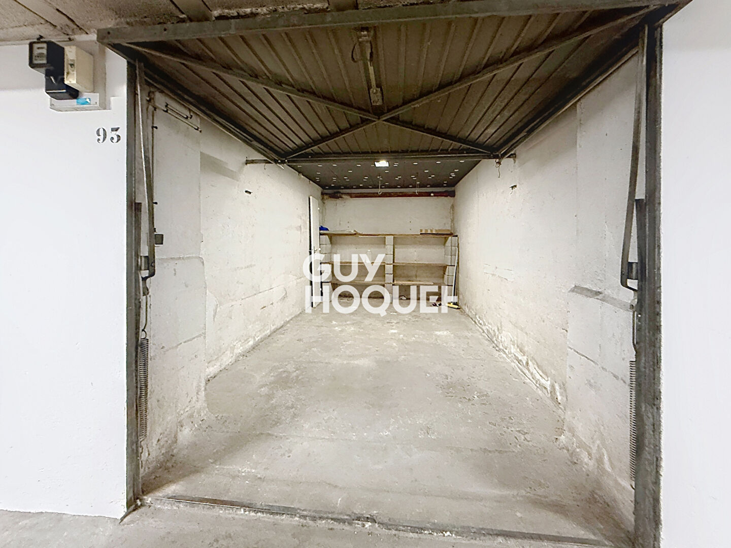 Appartement 3 pièces à louer au coeur de Mandelieu-la-Napoule, avec garage